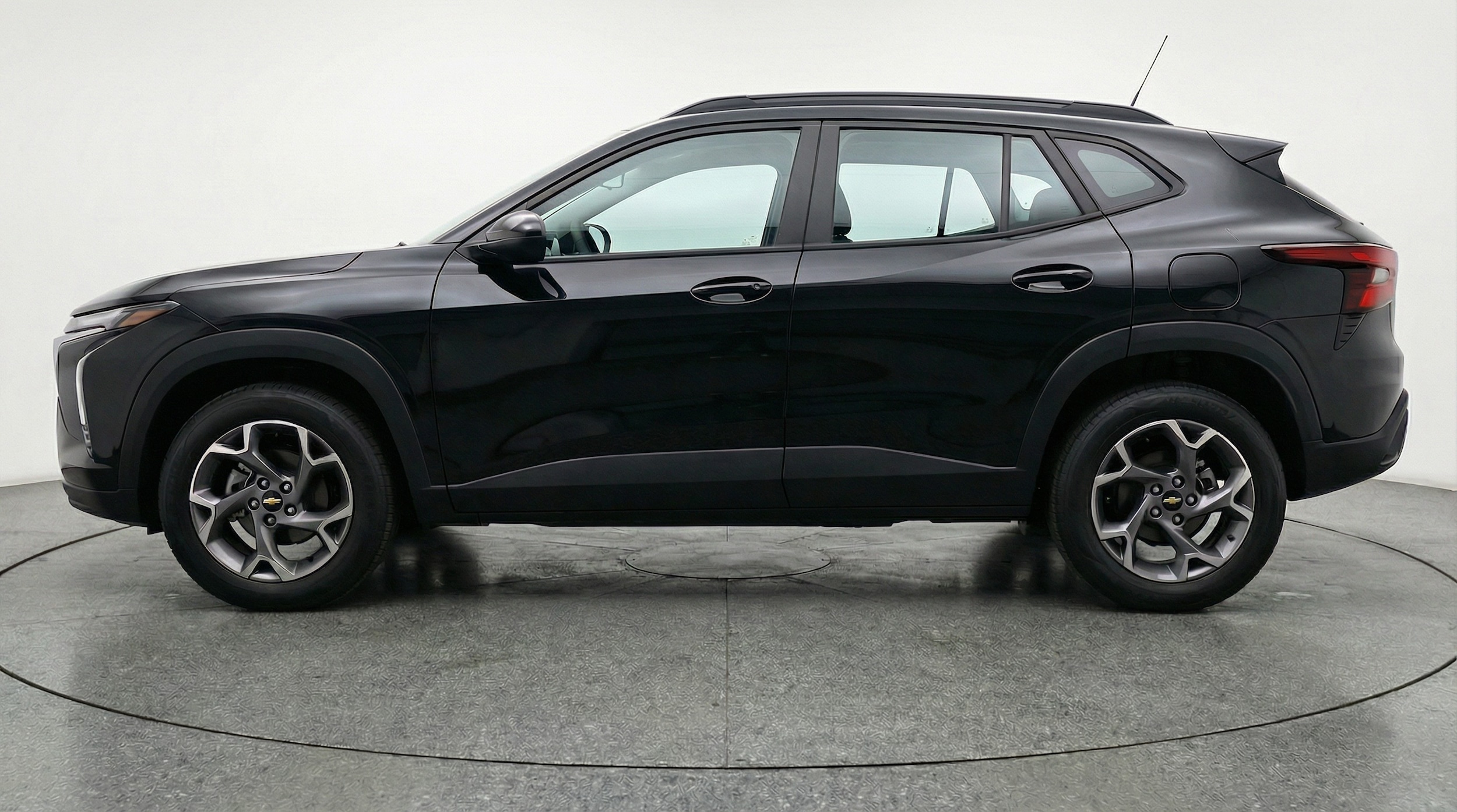 Thumbnail: 2025 Chevrolet Trax - 4