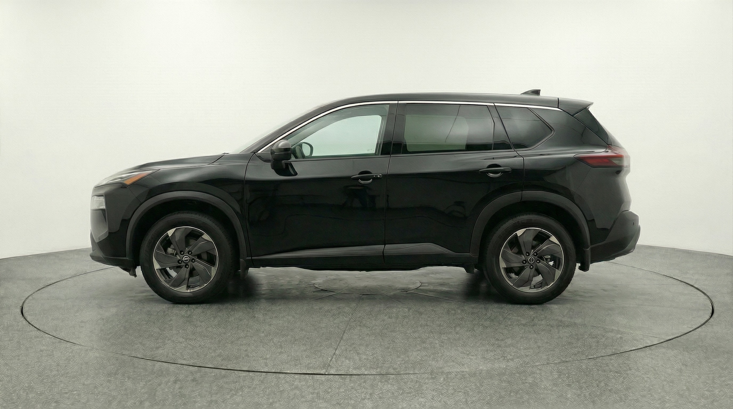 Thumbnail: 2025 Nissan Rogue - 4