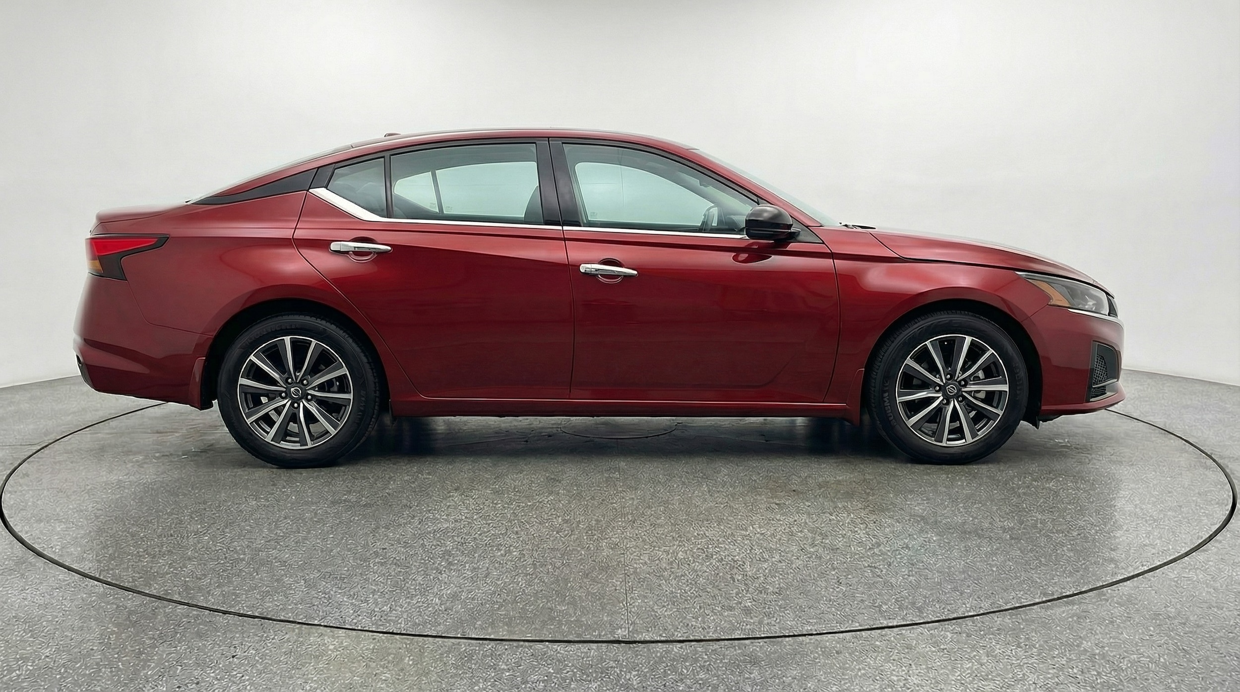 Thumbnail: 2025 Nissan Altima - 8