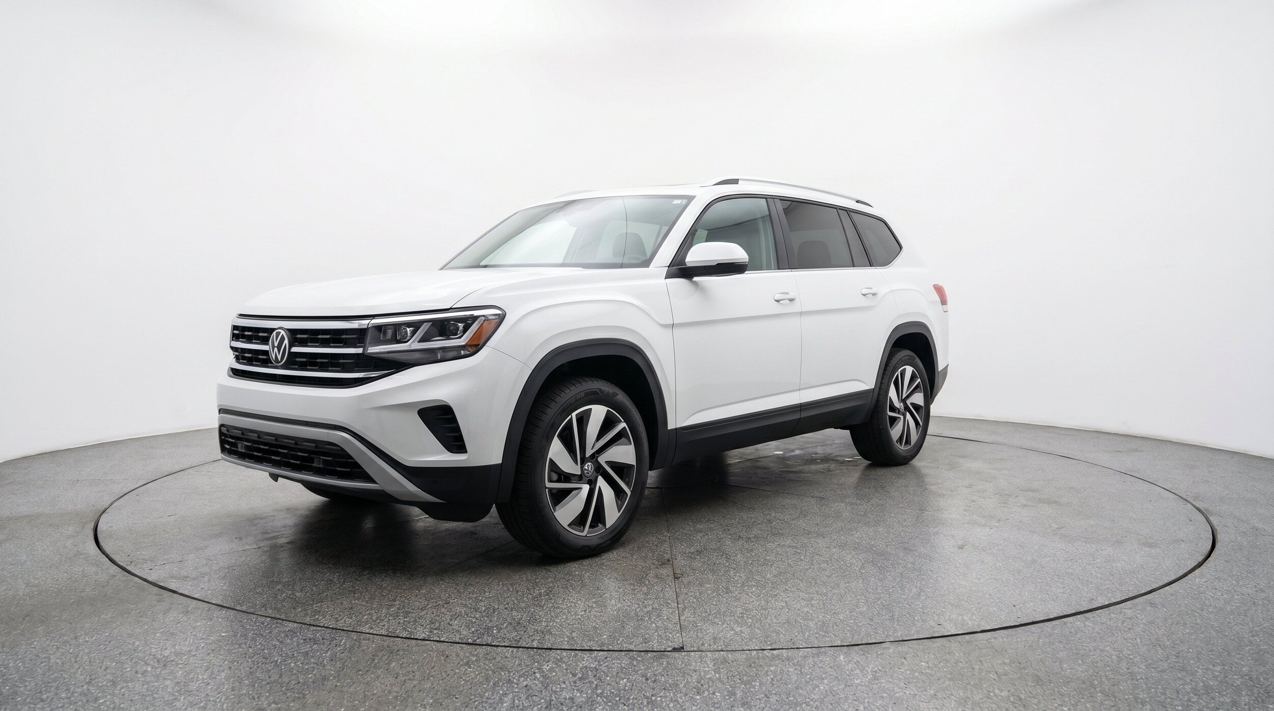 Thumbnail: 2026 Volkswagen Atlas - 3