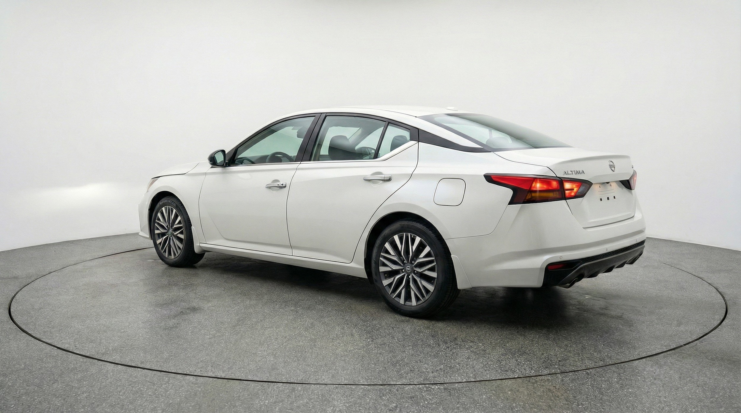 Thumbnail: 2025 Nissan Altima - 6