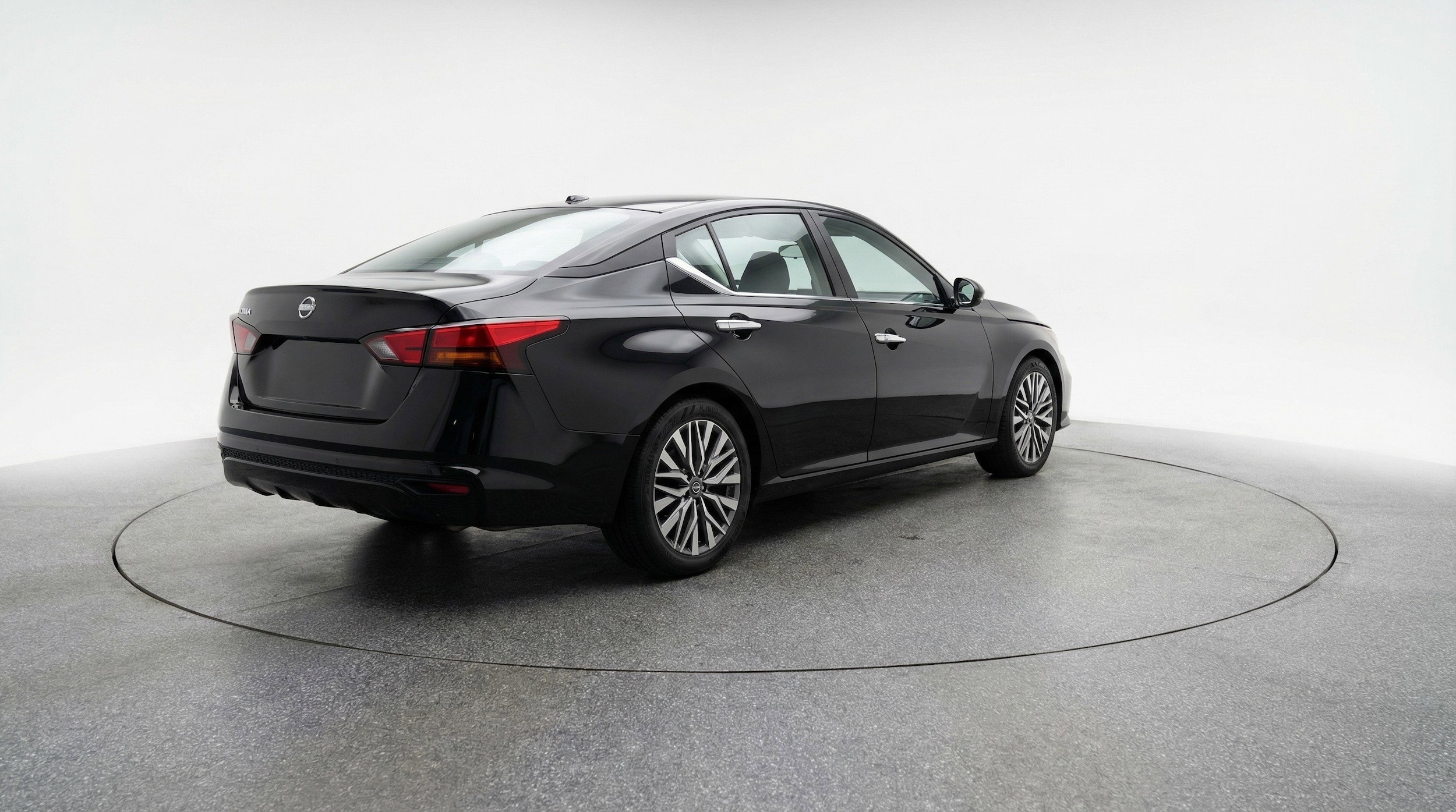 Thumbnail: 2025 Nissan Altima - 9