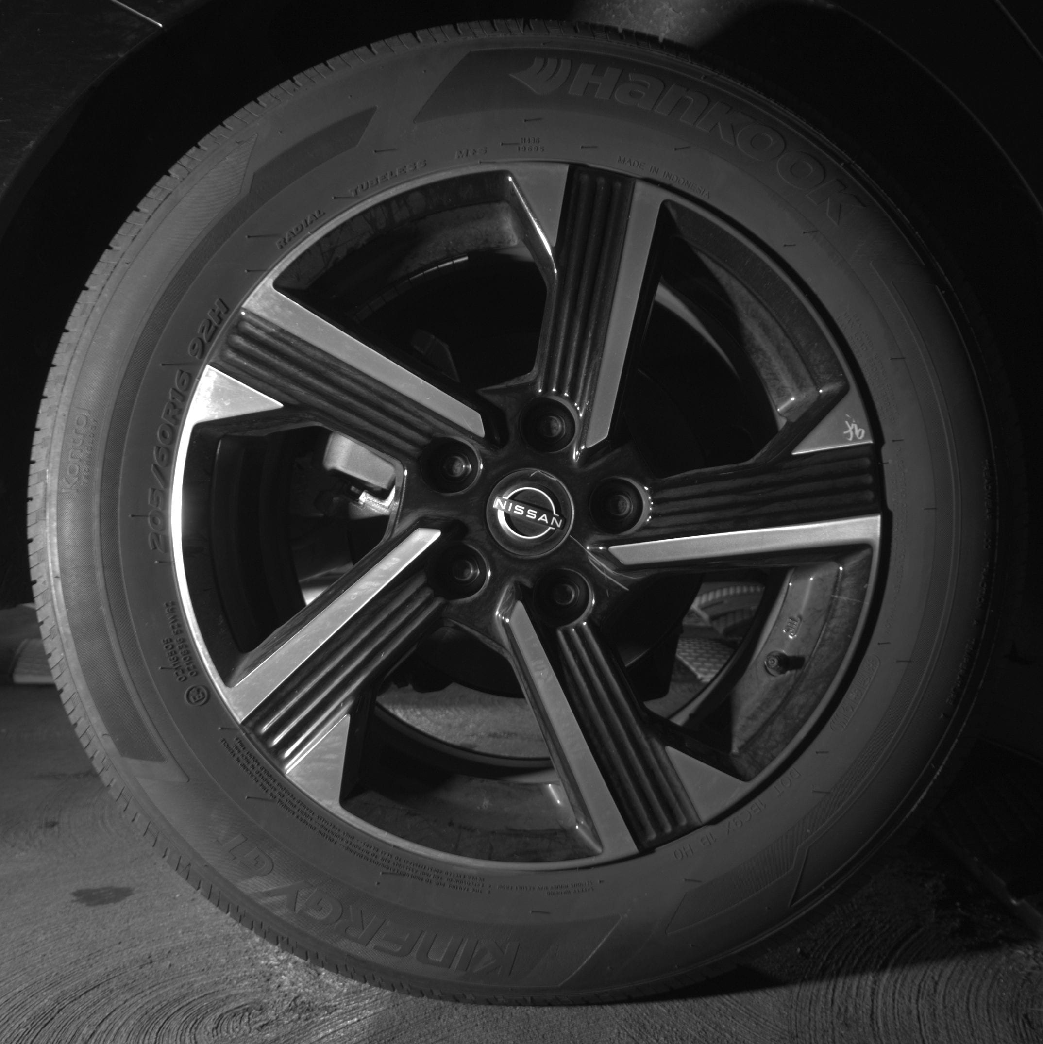 Thumbnail: 2025 Nissan Sentra - 12