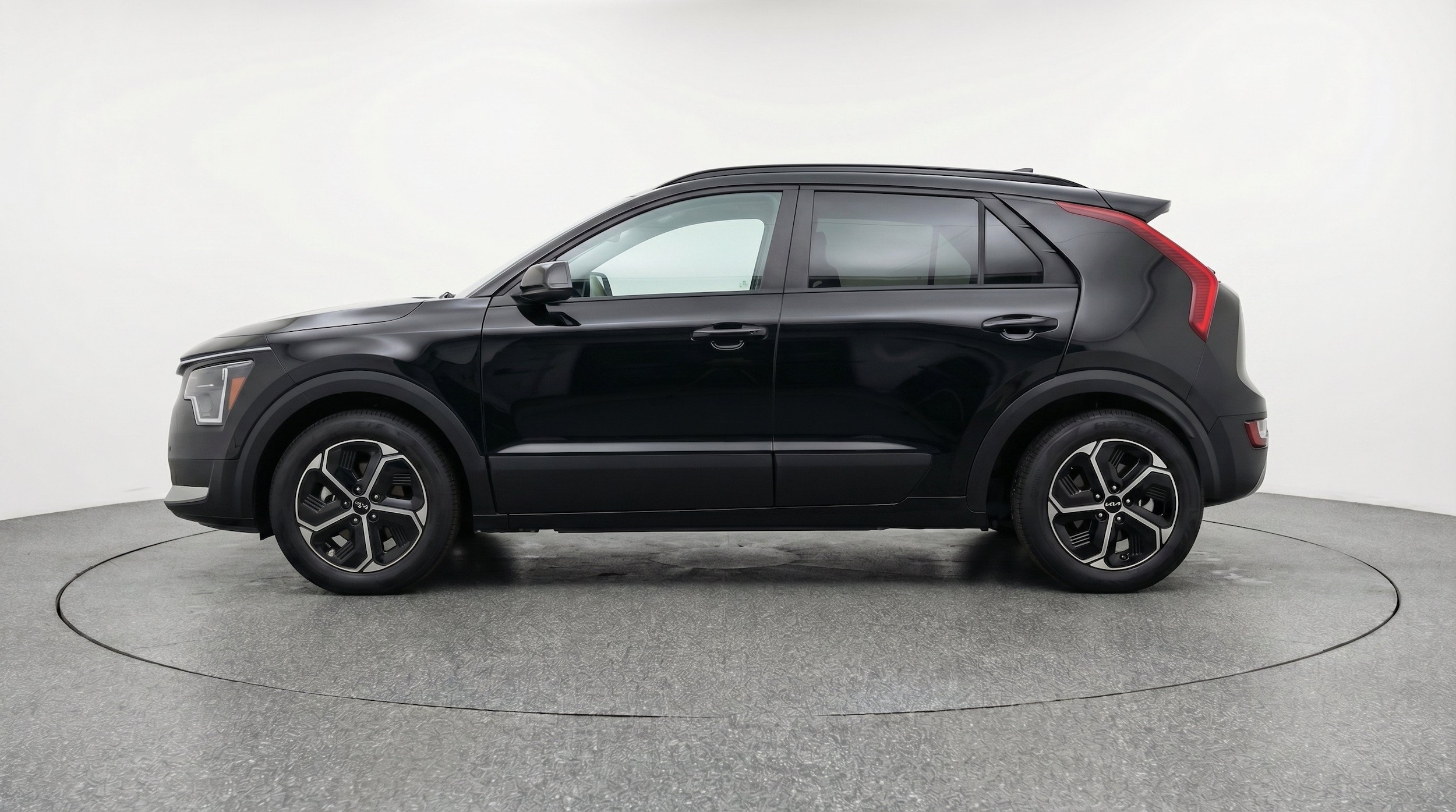 Thumbnail: 2026 Kia Niro - 5
