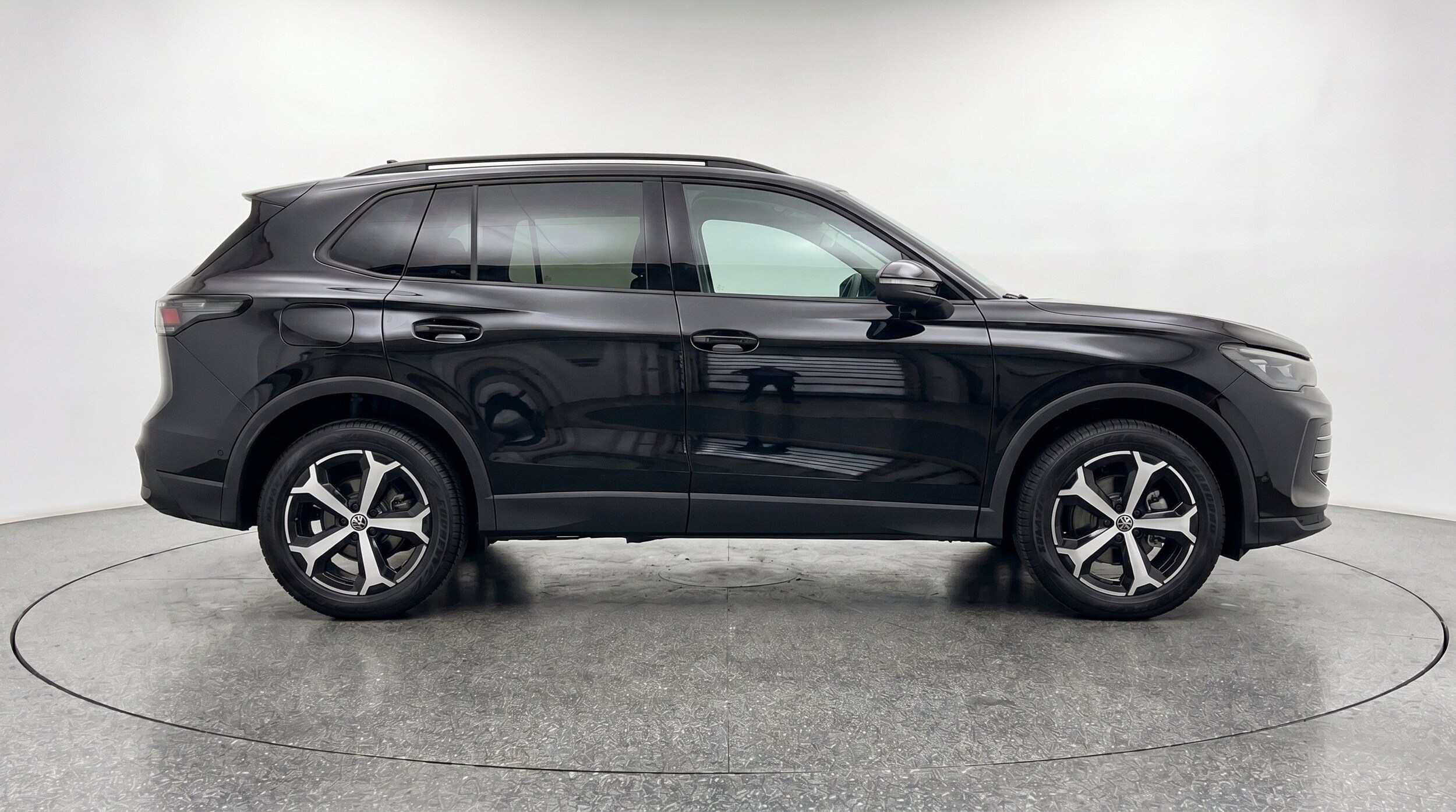 Thumbnail: 2026 Volkswagen Tiguan - 11
