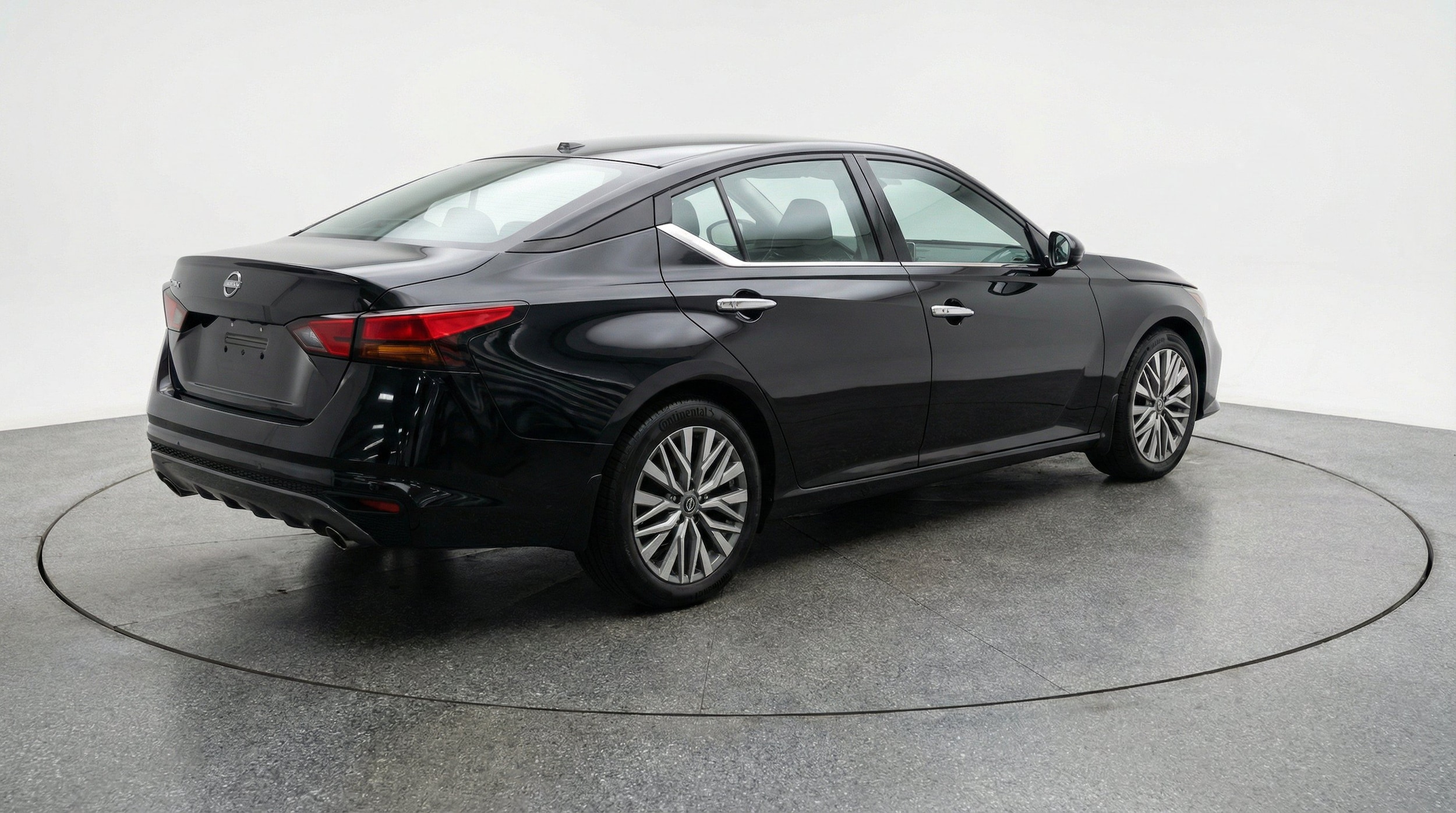 Thumbnail: 2025 Nissan Altima - 9