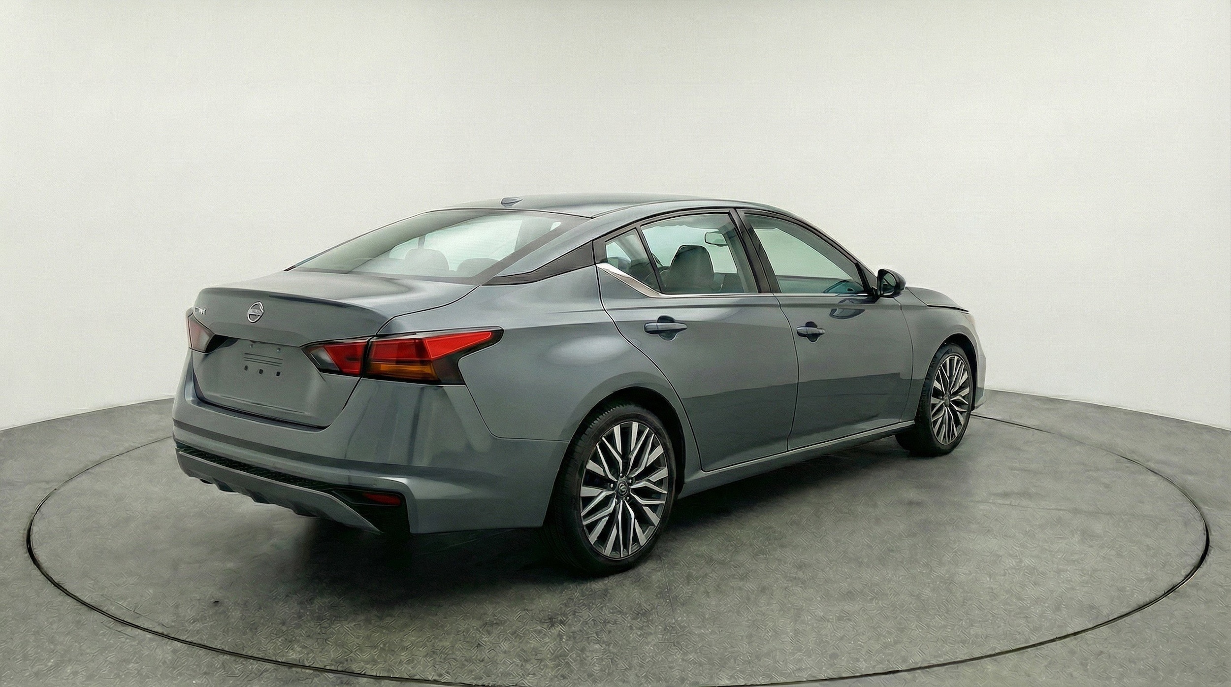 Thumbnail: 2025 Nissan Altima - 9