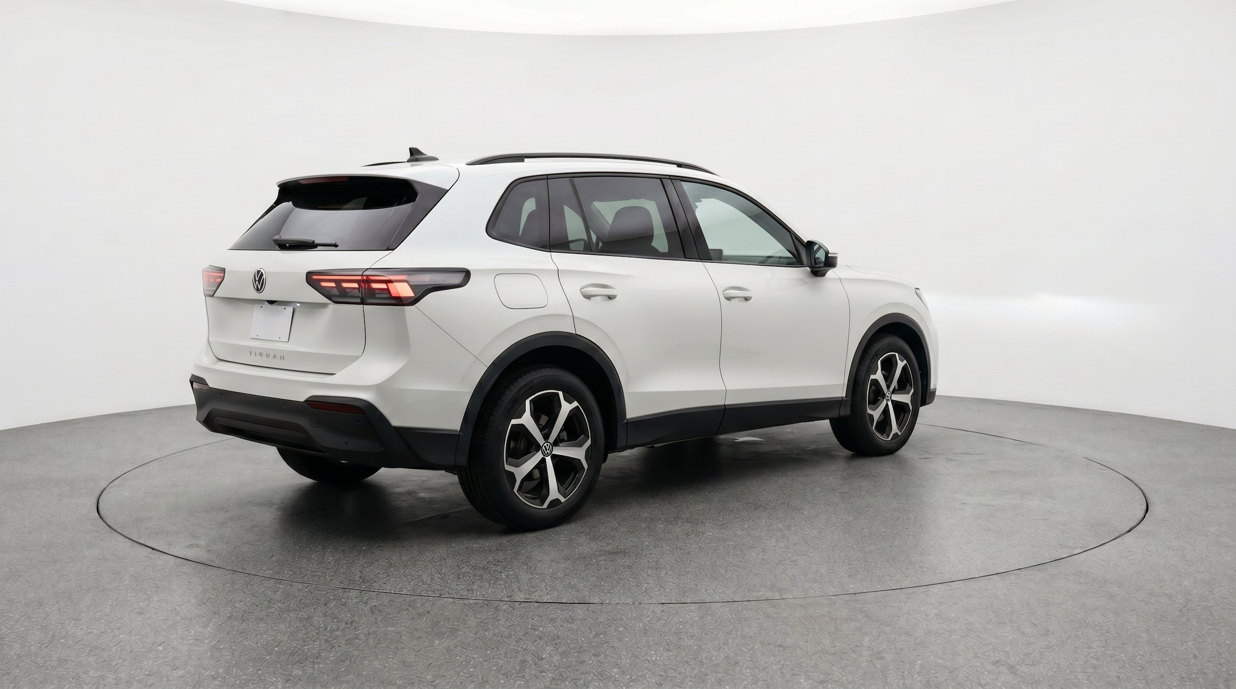 Thumbnail: 2026 Volkswagen Tiguan - 9
