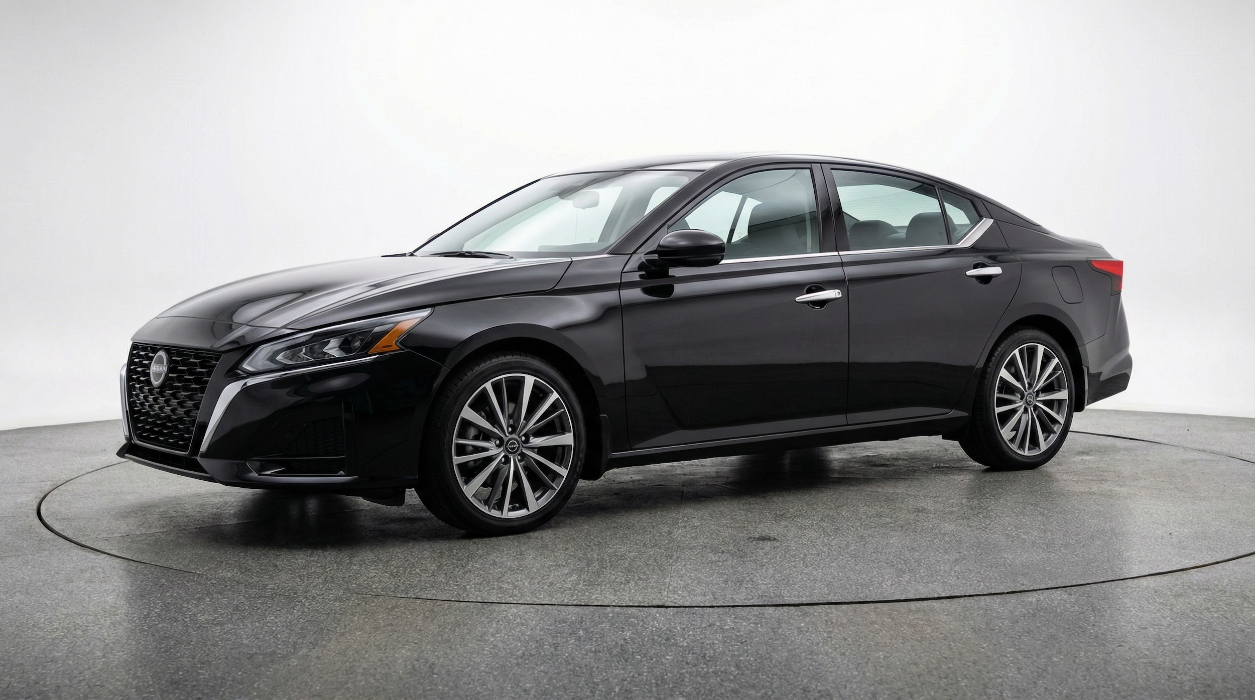 Thumbnail: 2025 Nissan Altima - 3