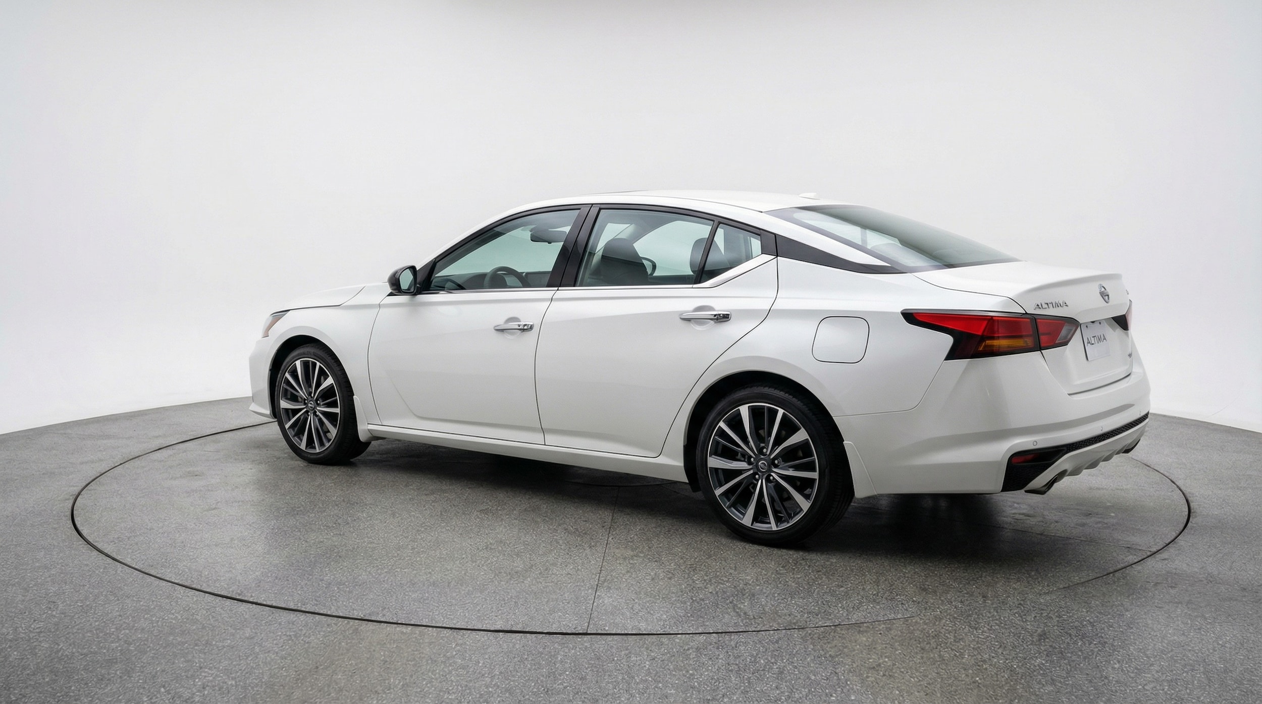 Thumbnail: 2025 Nissan Altima - 5