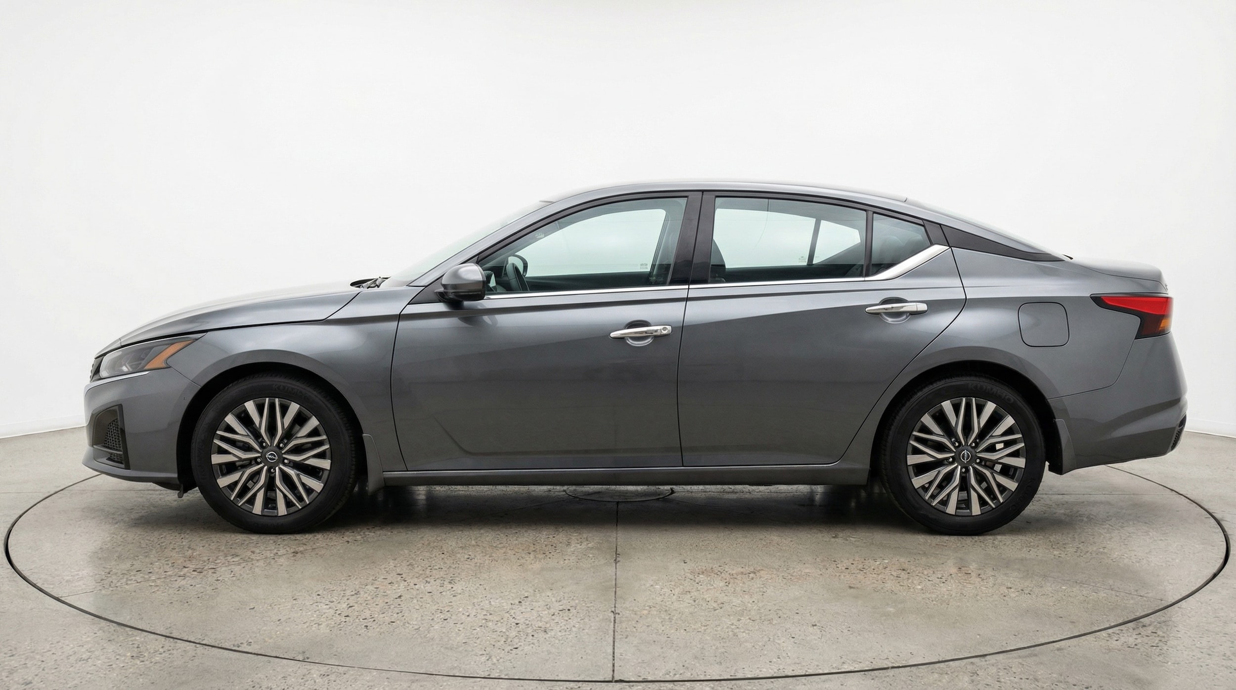 Thumbnail: 2025 Nissan Altima - 4