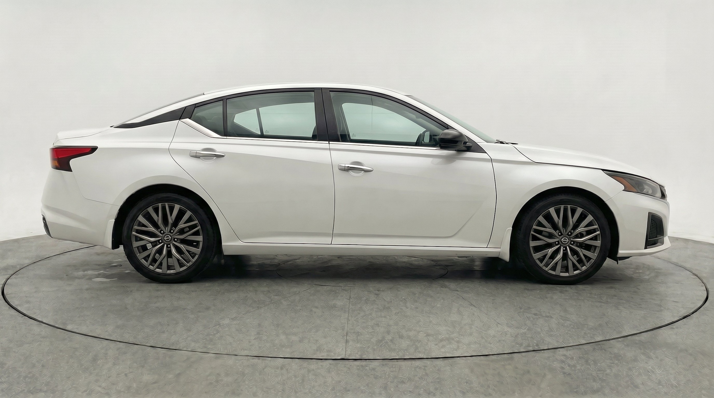 Thumbnail: 2025 Nissan Altima - 11