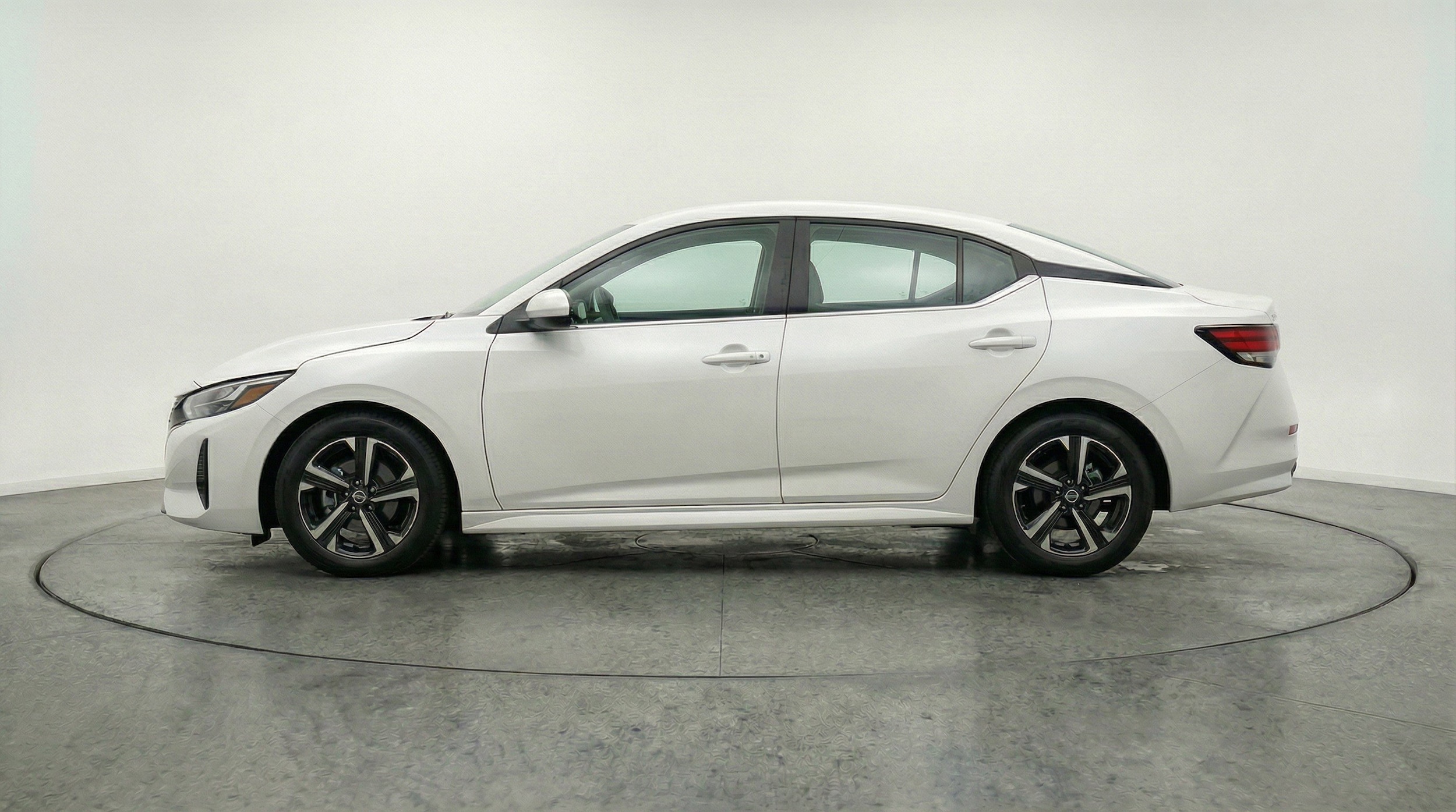 Thumbnail: 2025 Nissan Sentra - 5