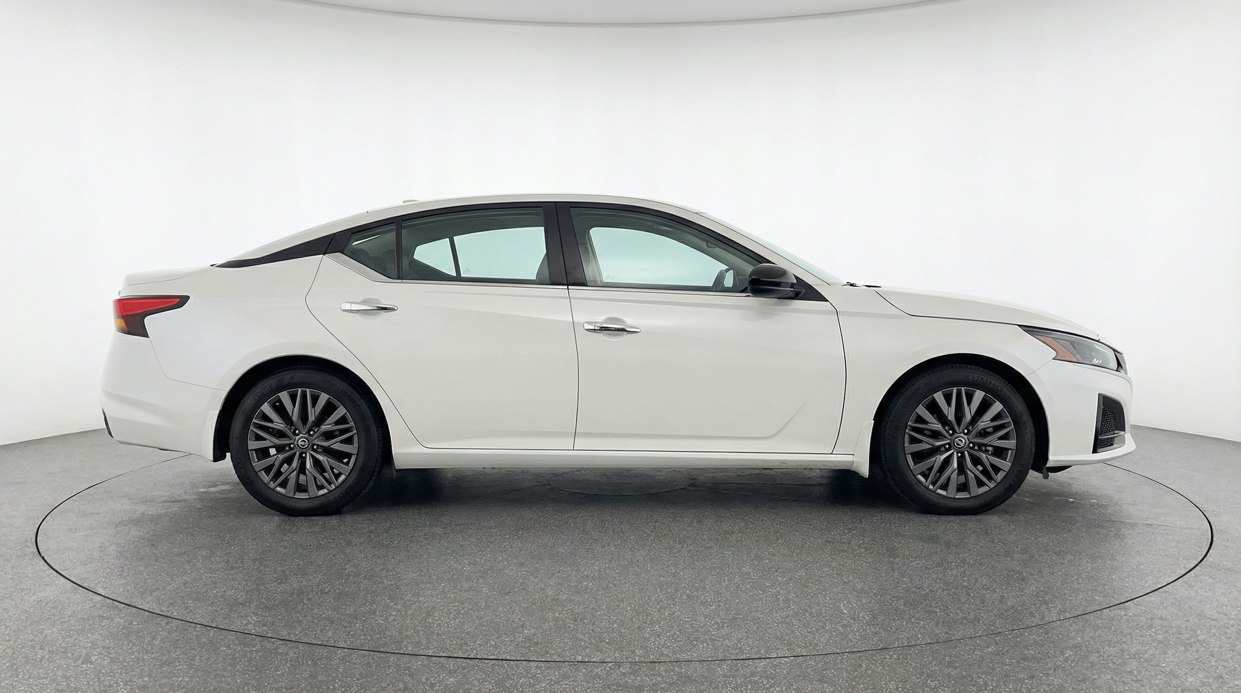 Thumbnail: 2025 Nissan Altima - 8