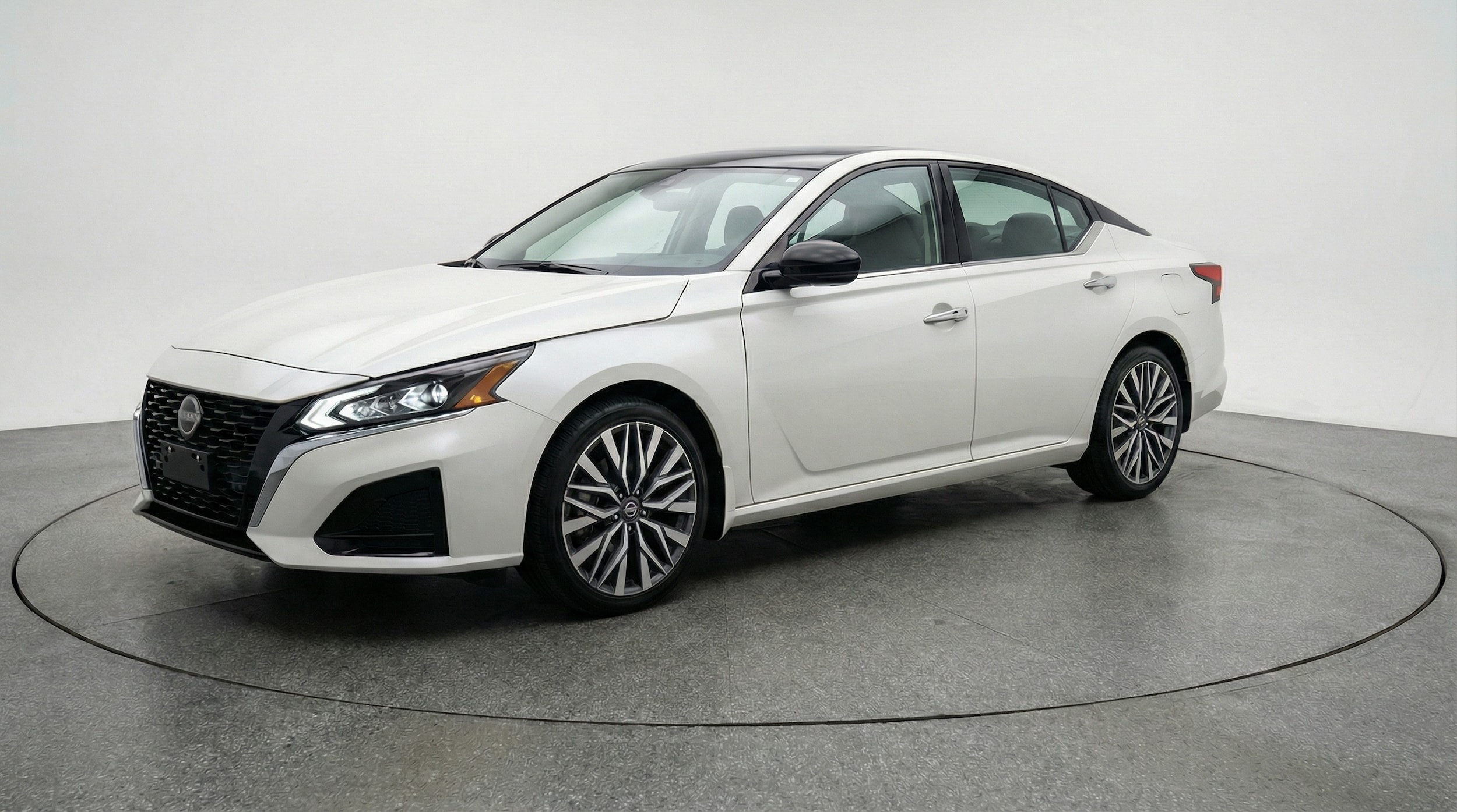 Thumbnail: 2025 Nissan Altima - 3