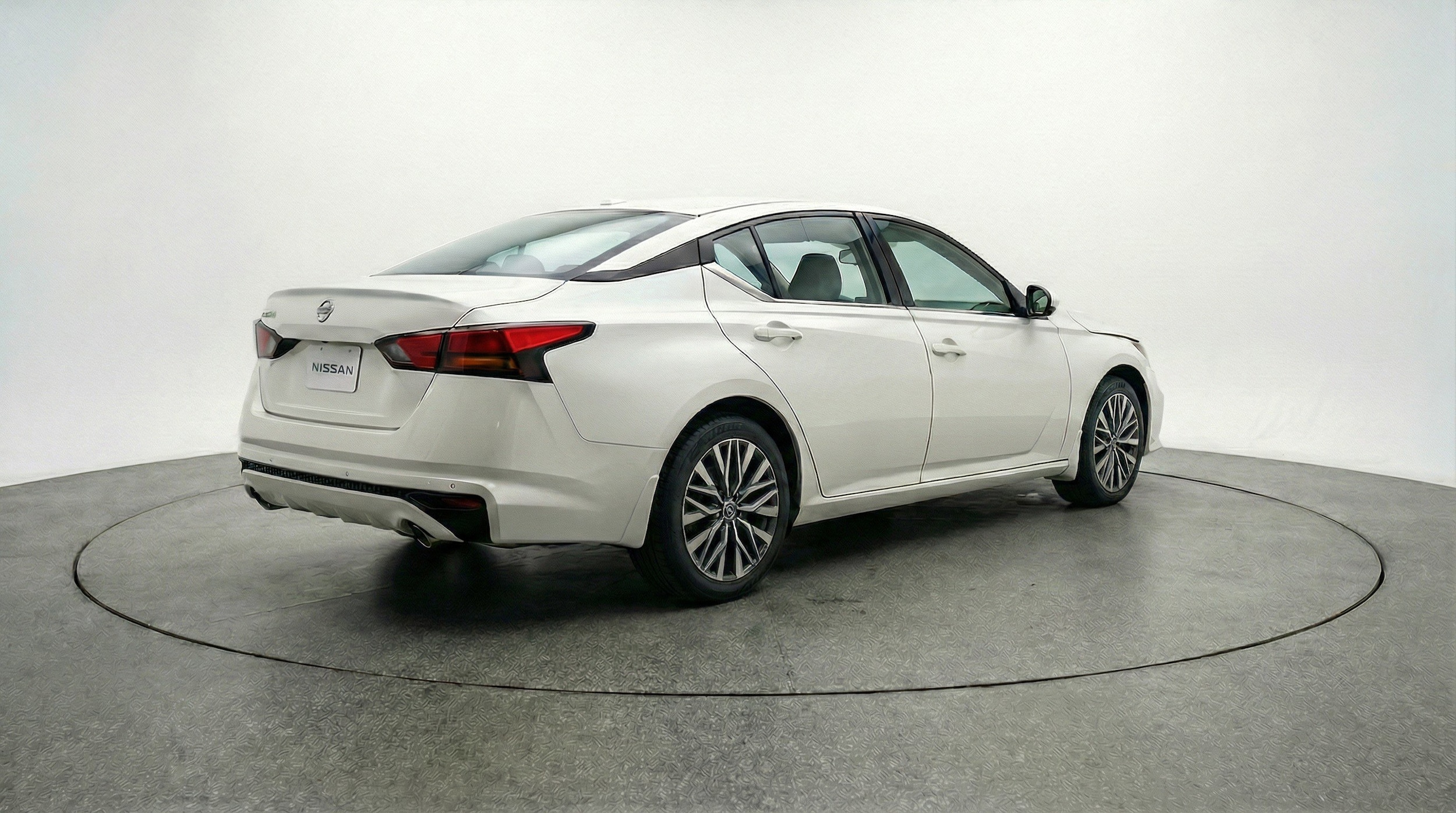 Thumbnail: 2025 Nissan Altima - 9