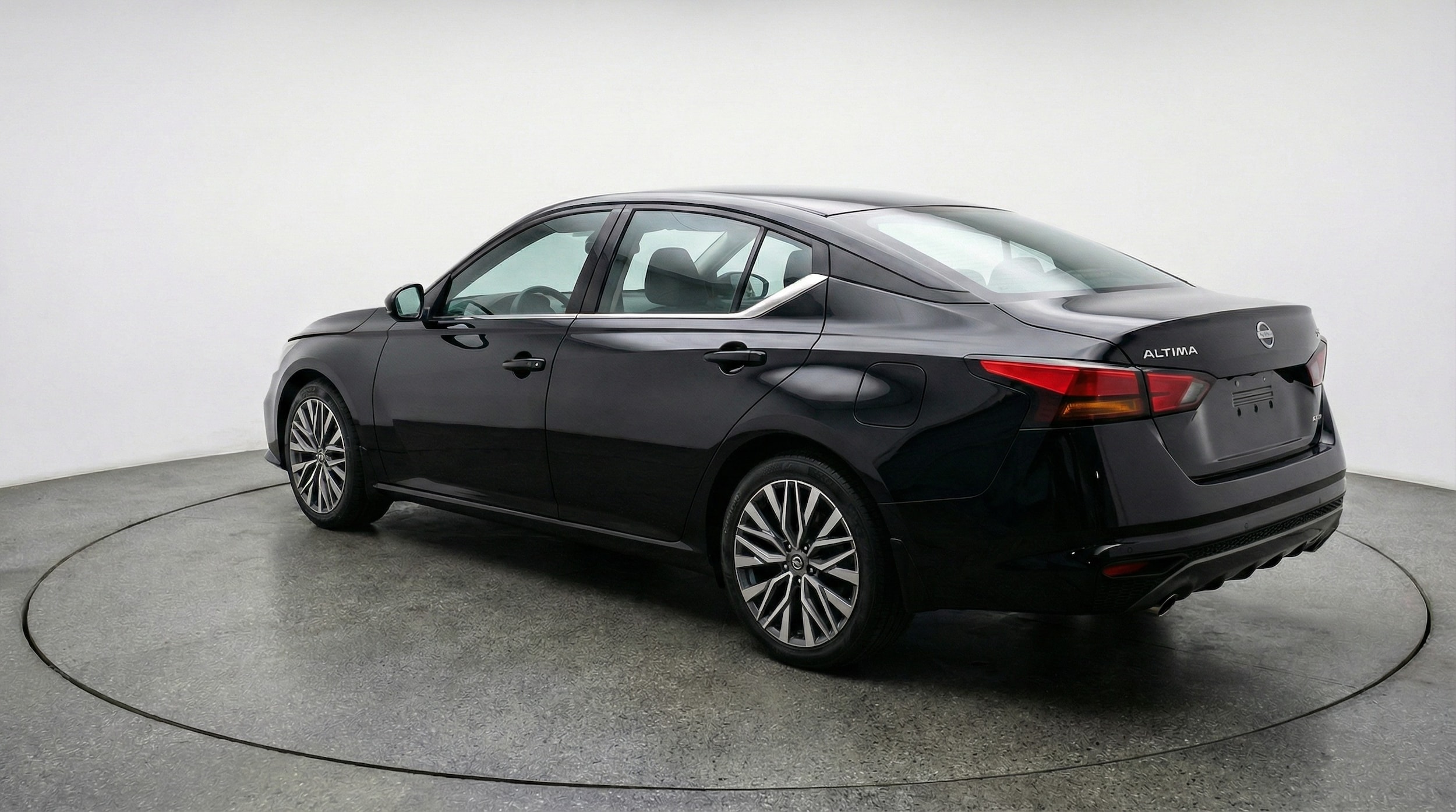 Thumbnail: 2025 Nissan Altima - 5