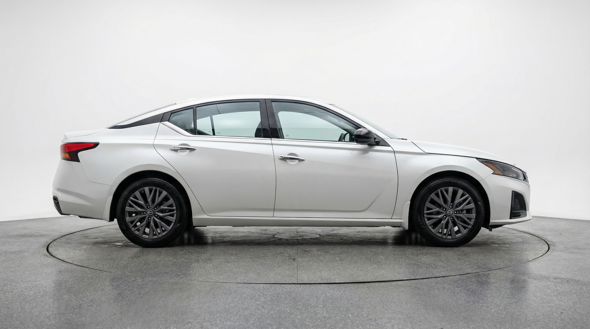 Thumbnail: 2025 Nissan Altima - 8