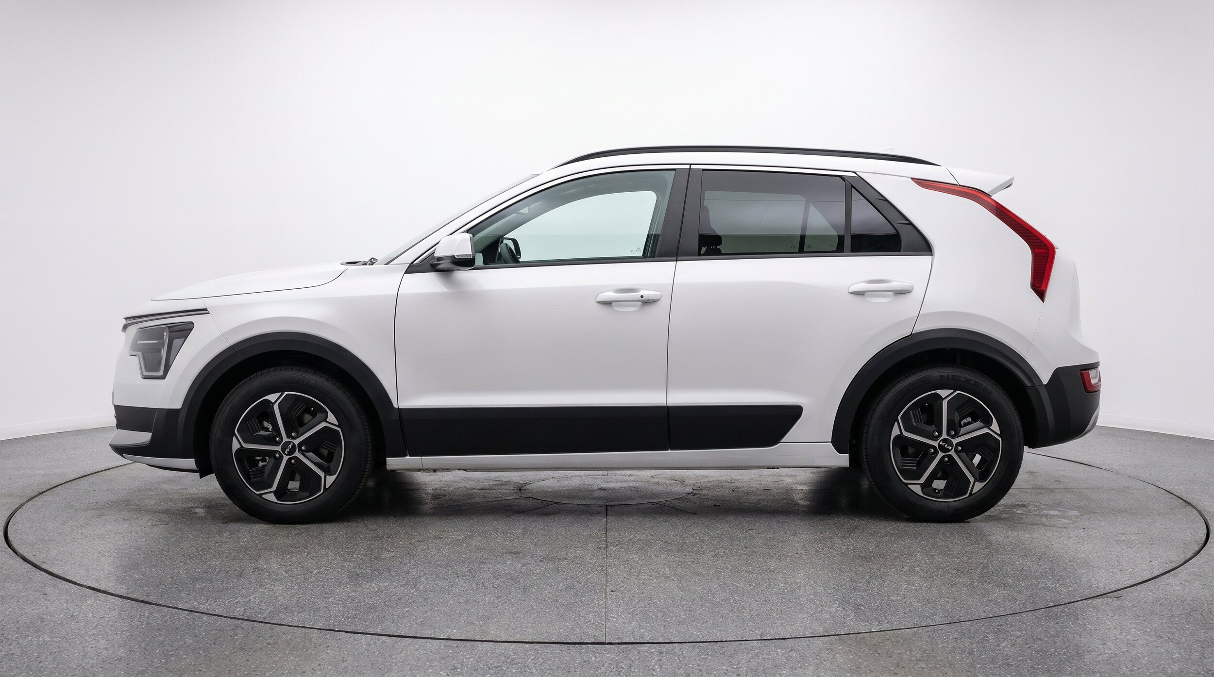 Thumbnail: 2026 Kia Niro - 5