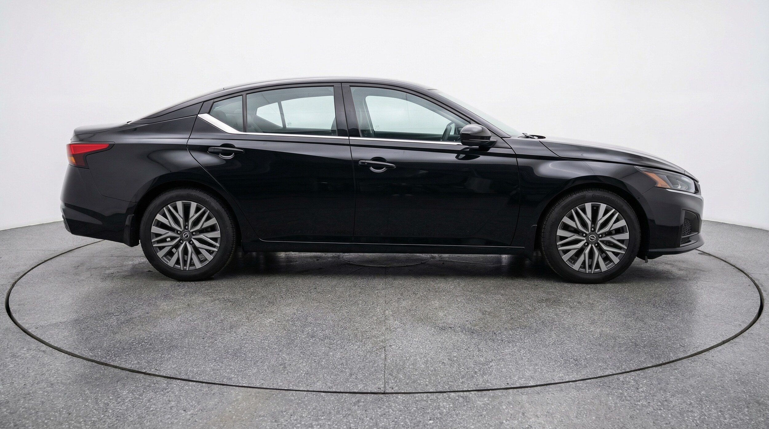 Thumbnail: 2025 Nissan Altima - 8