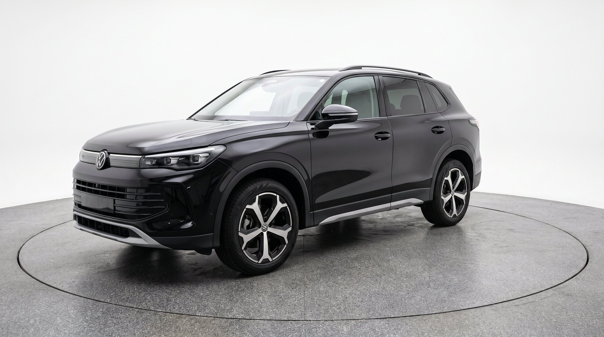 Thumbnail: 2026 Volkswagen Tiguan - 3