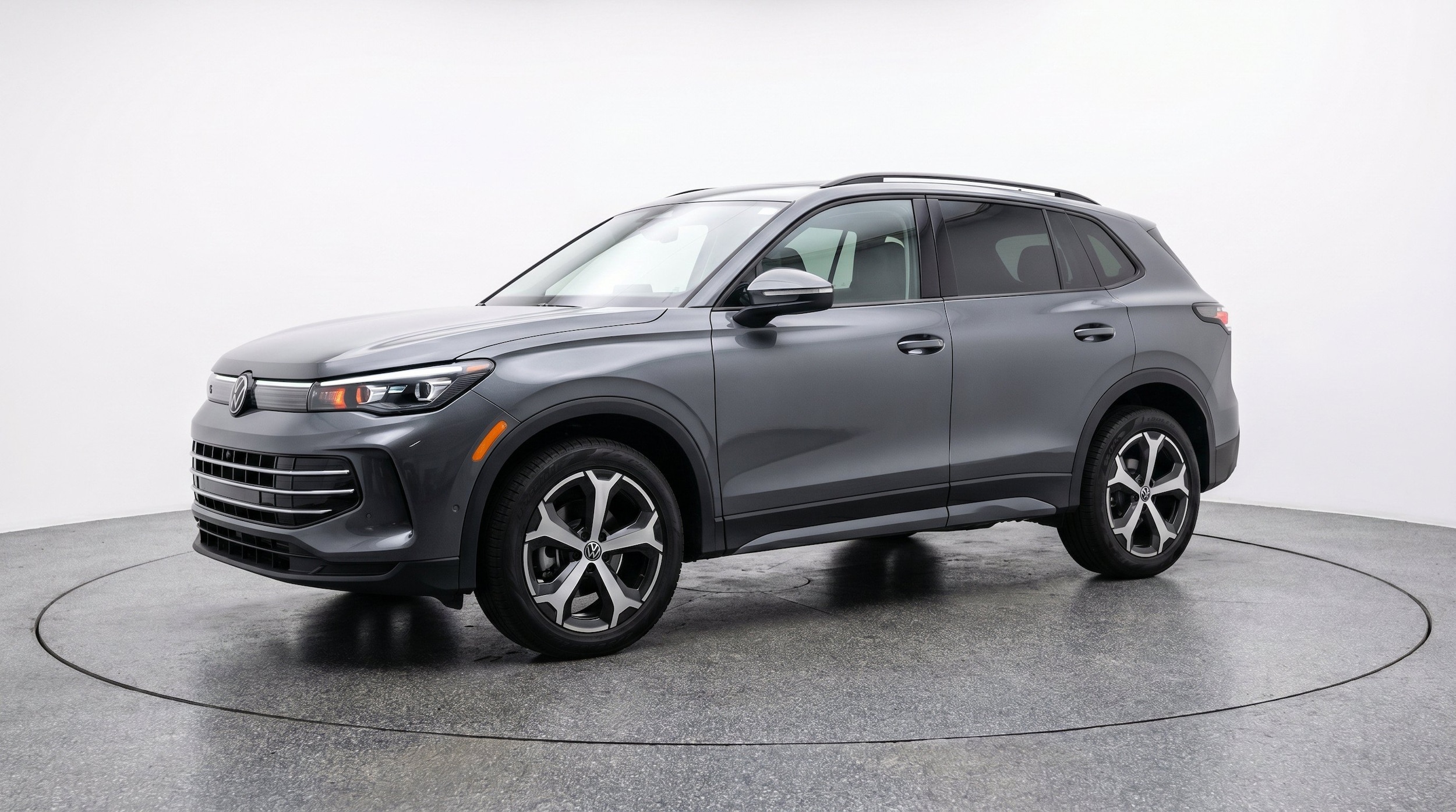 Thumbnail: 2026 Volkswagen Tiguan - 3
