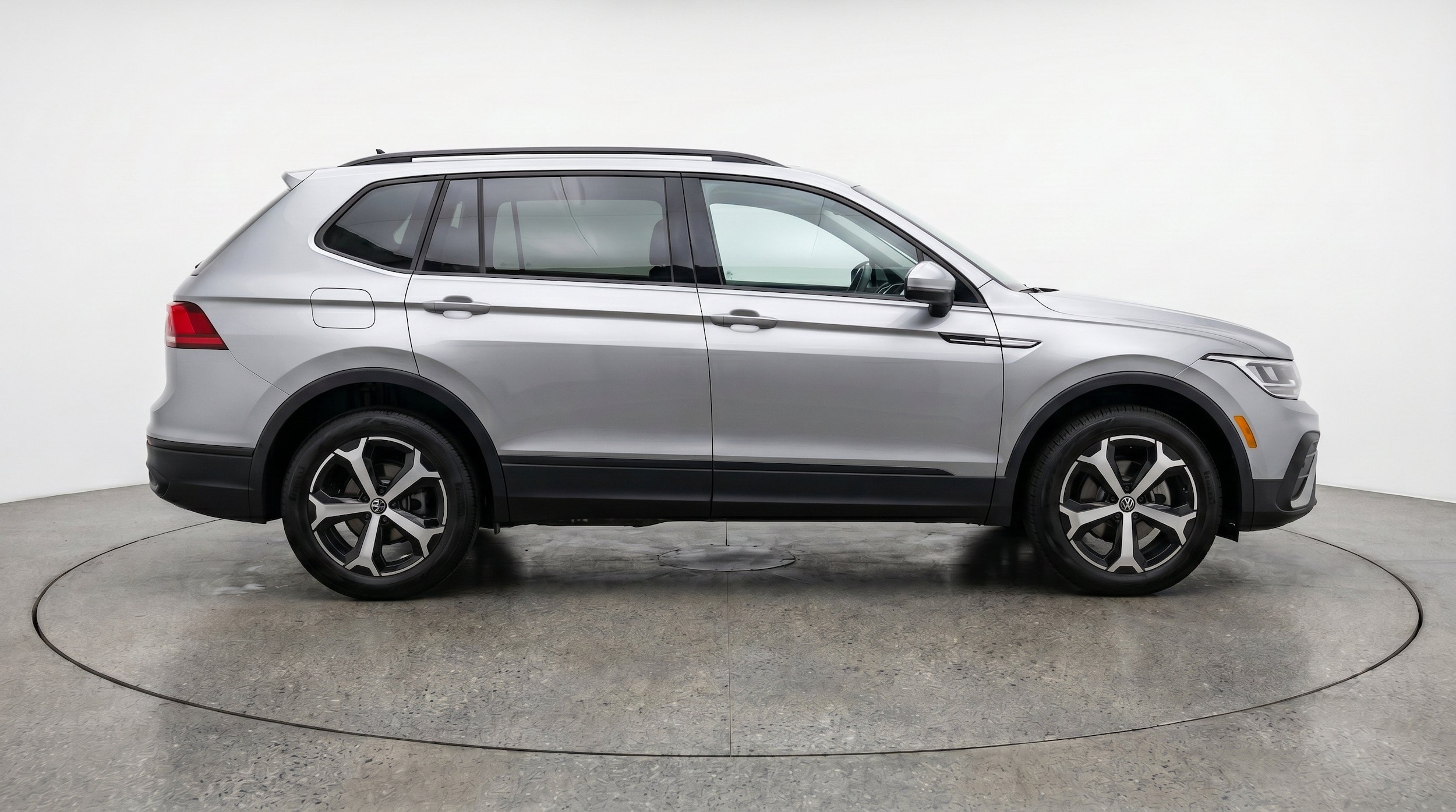 Thumbnail: 2026 Volkswagen Tiguan - 11