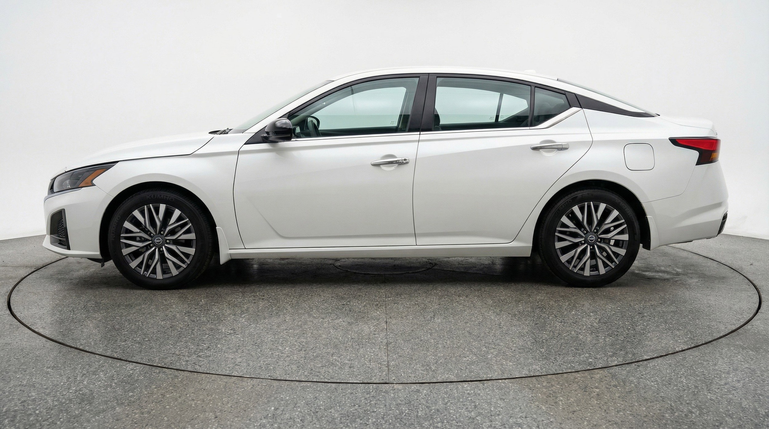 Thumbnail: 2025 Nissan Altima - 5