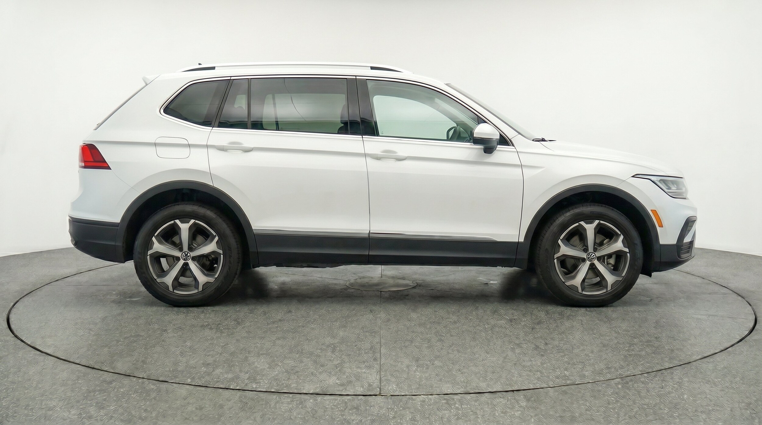 Thumbnail: 2026 Volkswagen Tiguan - 11