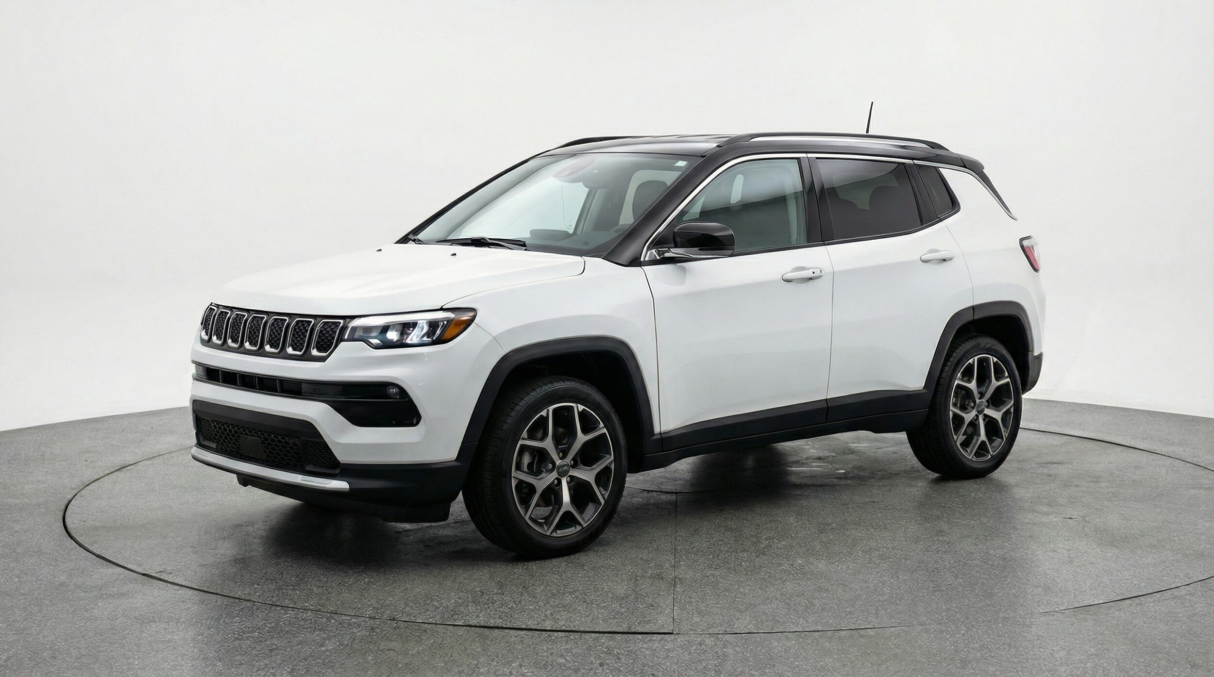 Thumbnail: 2025 Jeep Compass - 3