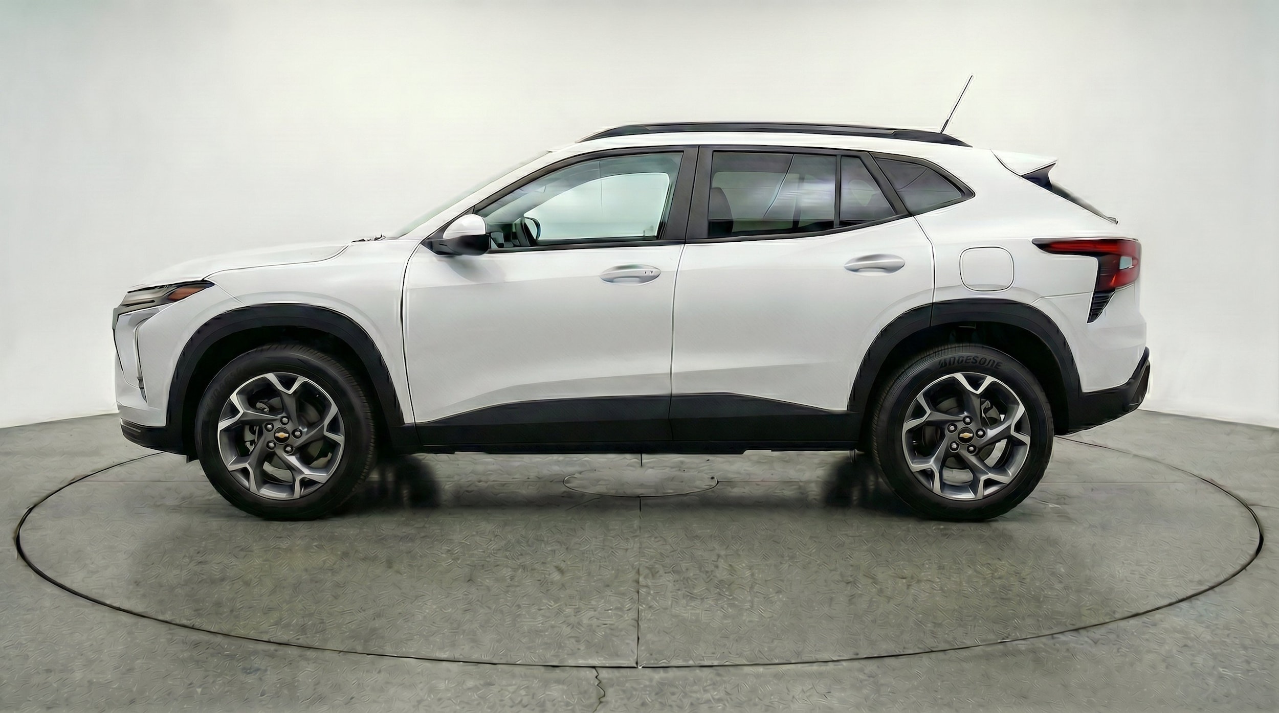 Thumbnail: 2025 Chevrolet Trax - 5