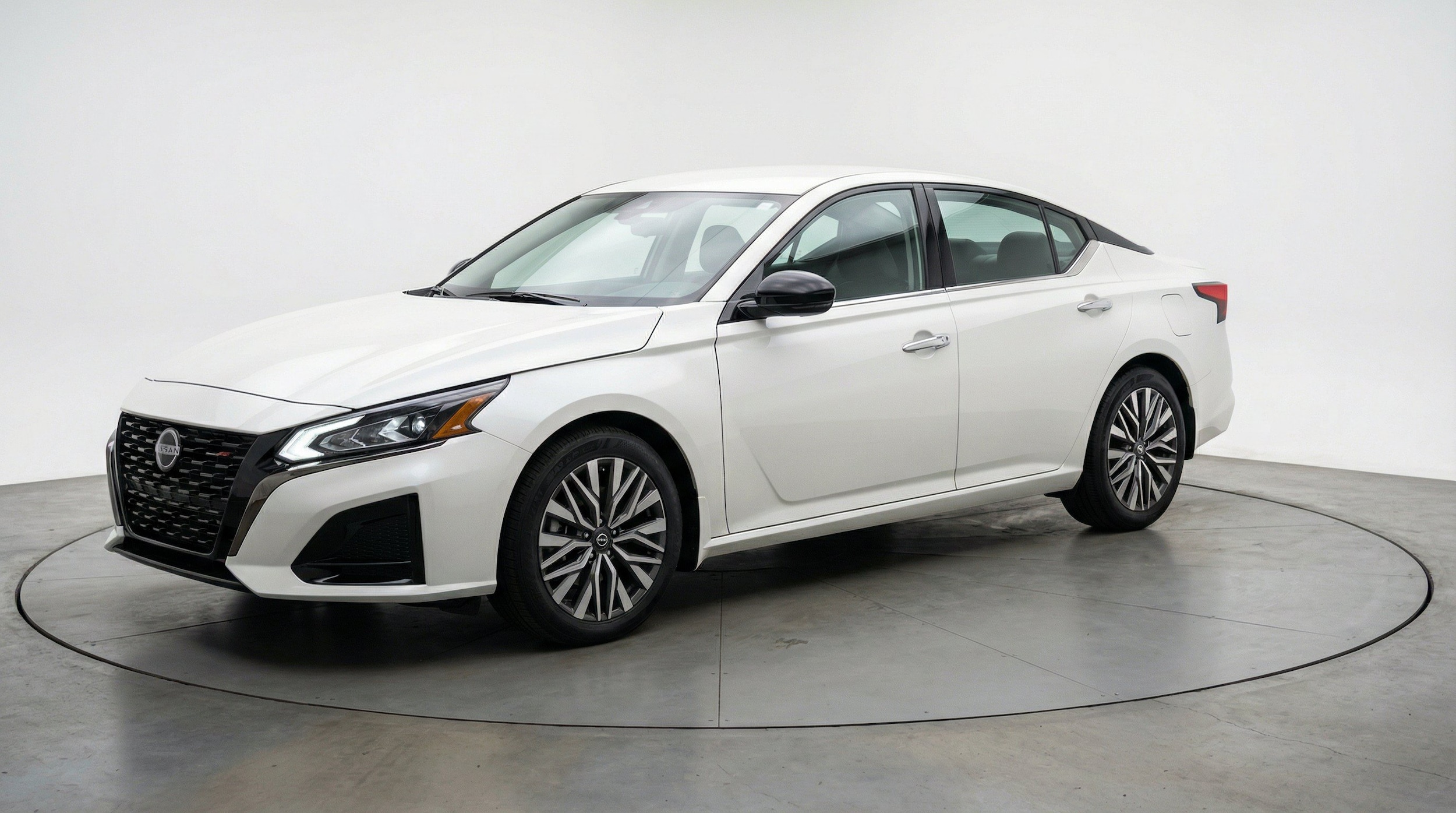 Thumbnail: 2025 Nissan Altima - 3