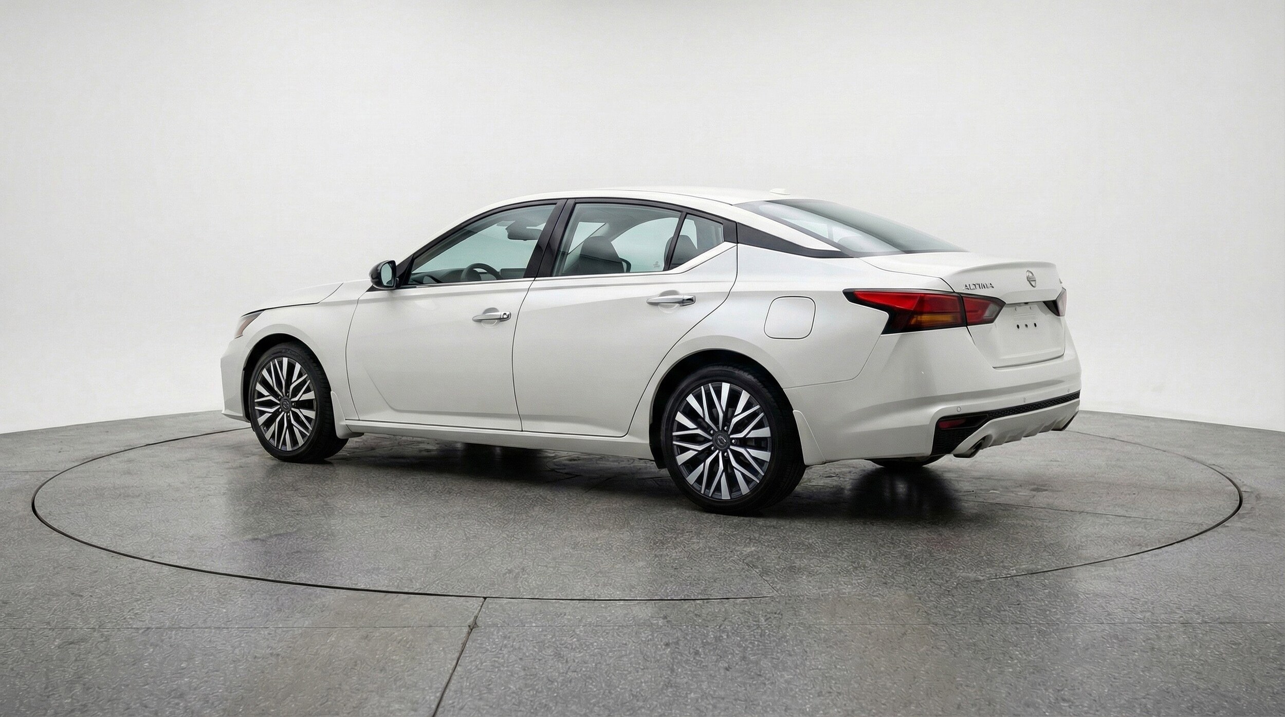Thumbnail: 2025 Nissan Altima - 6