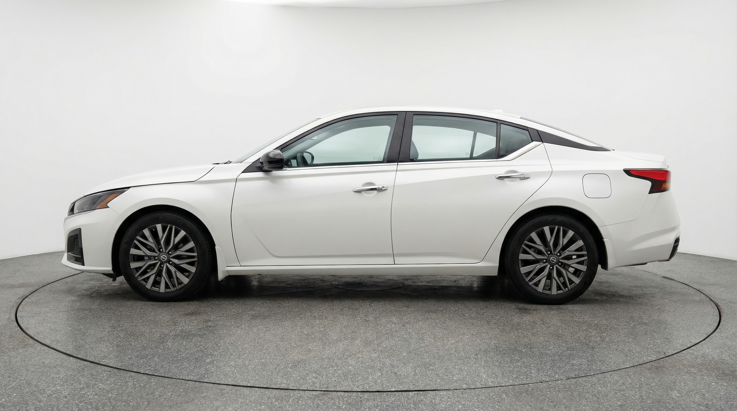 Thumbnail: 2025 Nissan Altima - 4