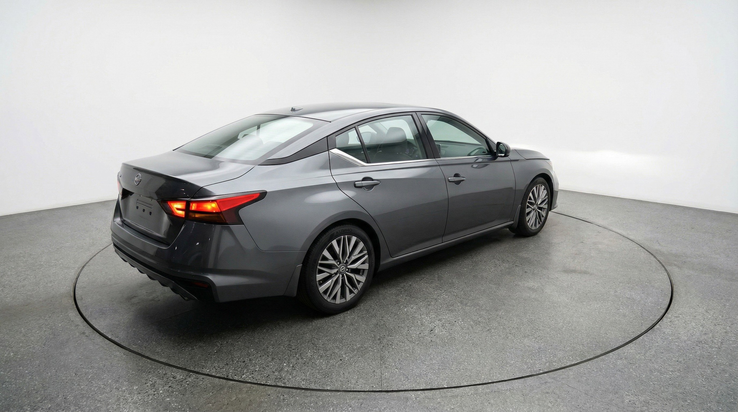 Thumbnail: 2025 Nissan Altima - 9