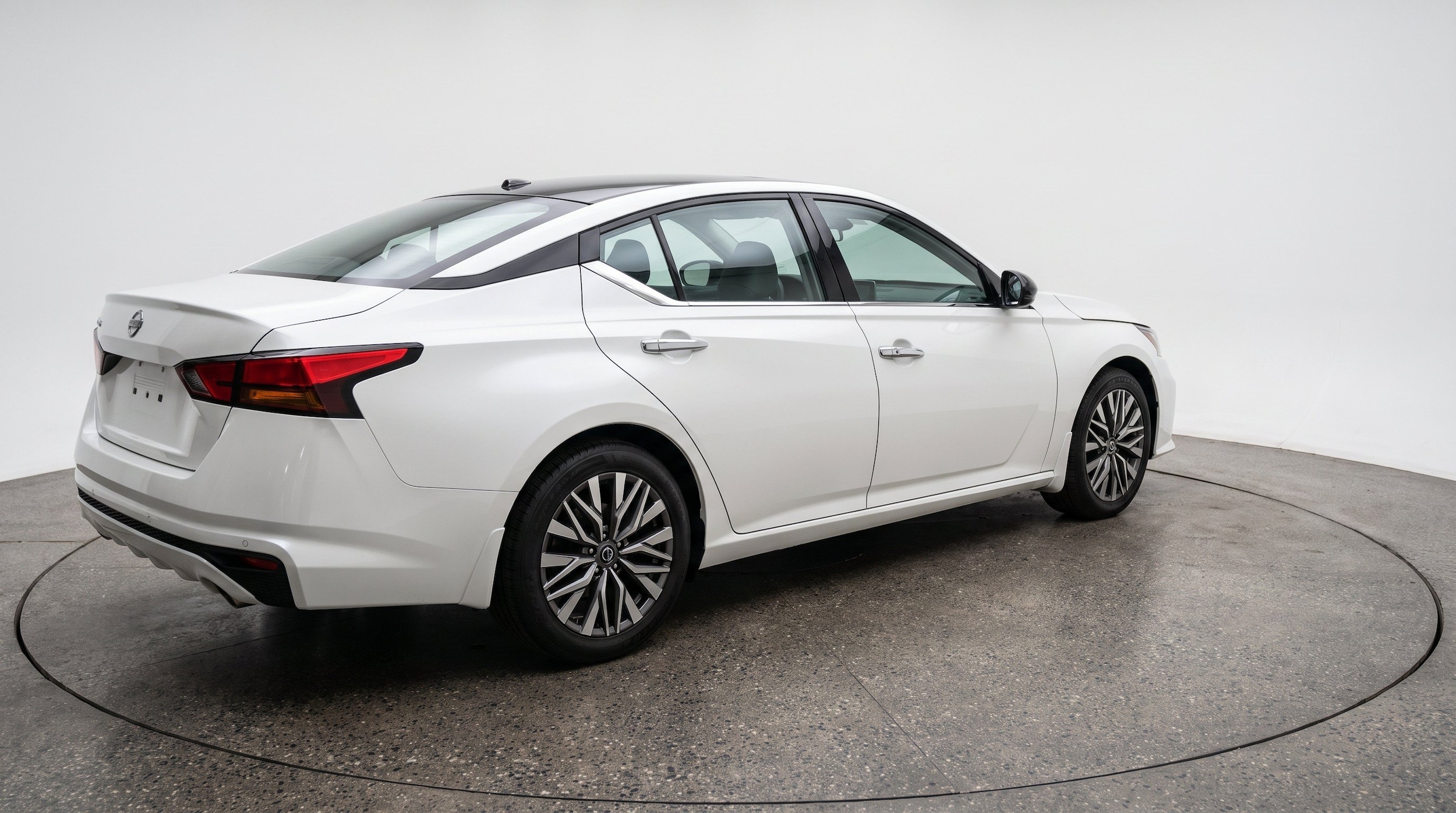 Thumbnail: 2025 Nissan Altima - 9