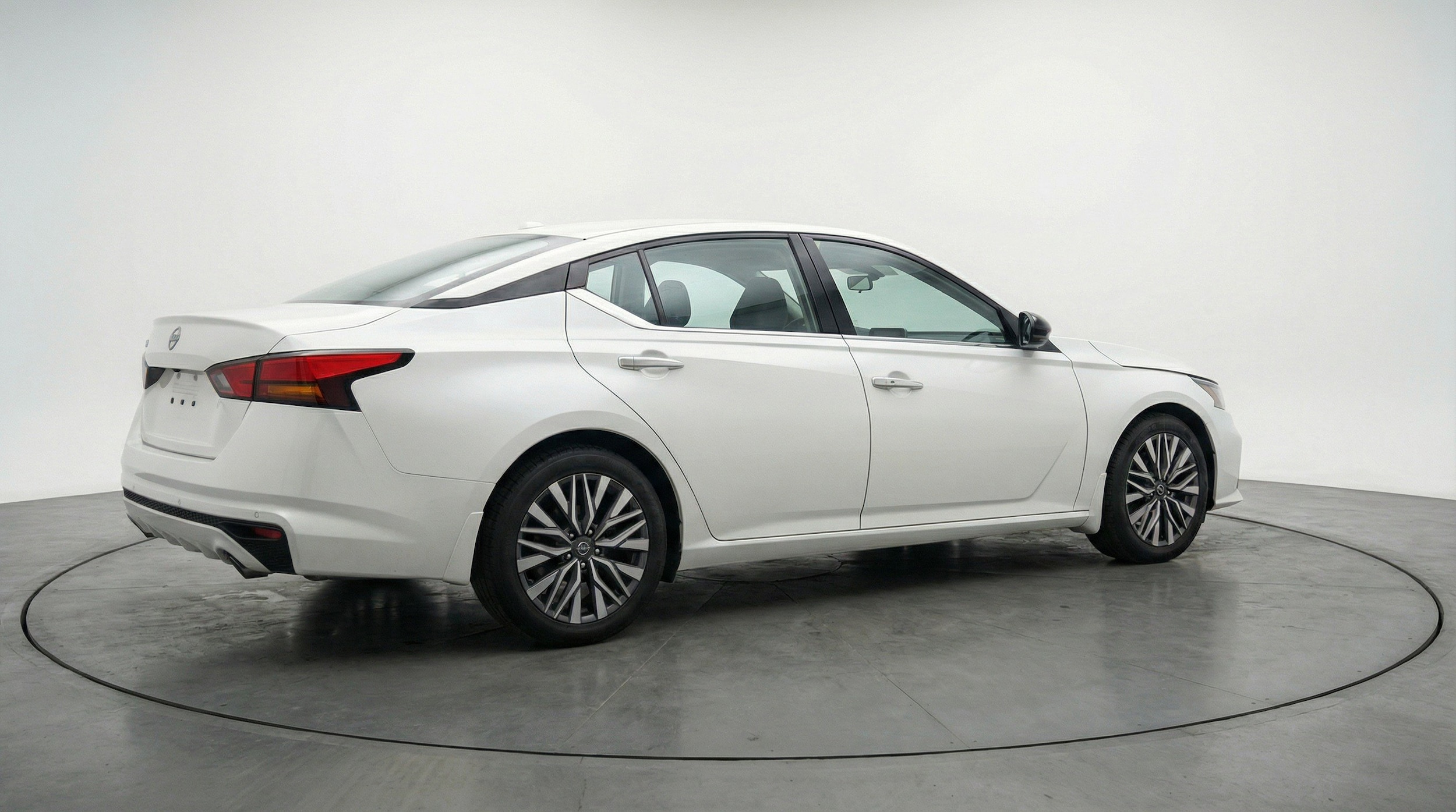 Thumbnail: 2025 Nissan Altima - 9