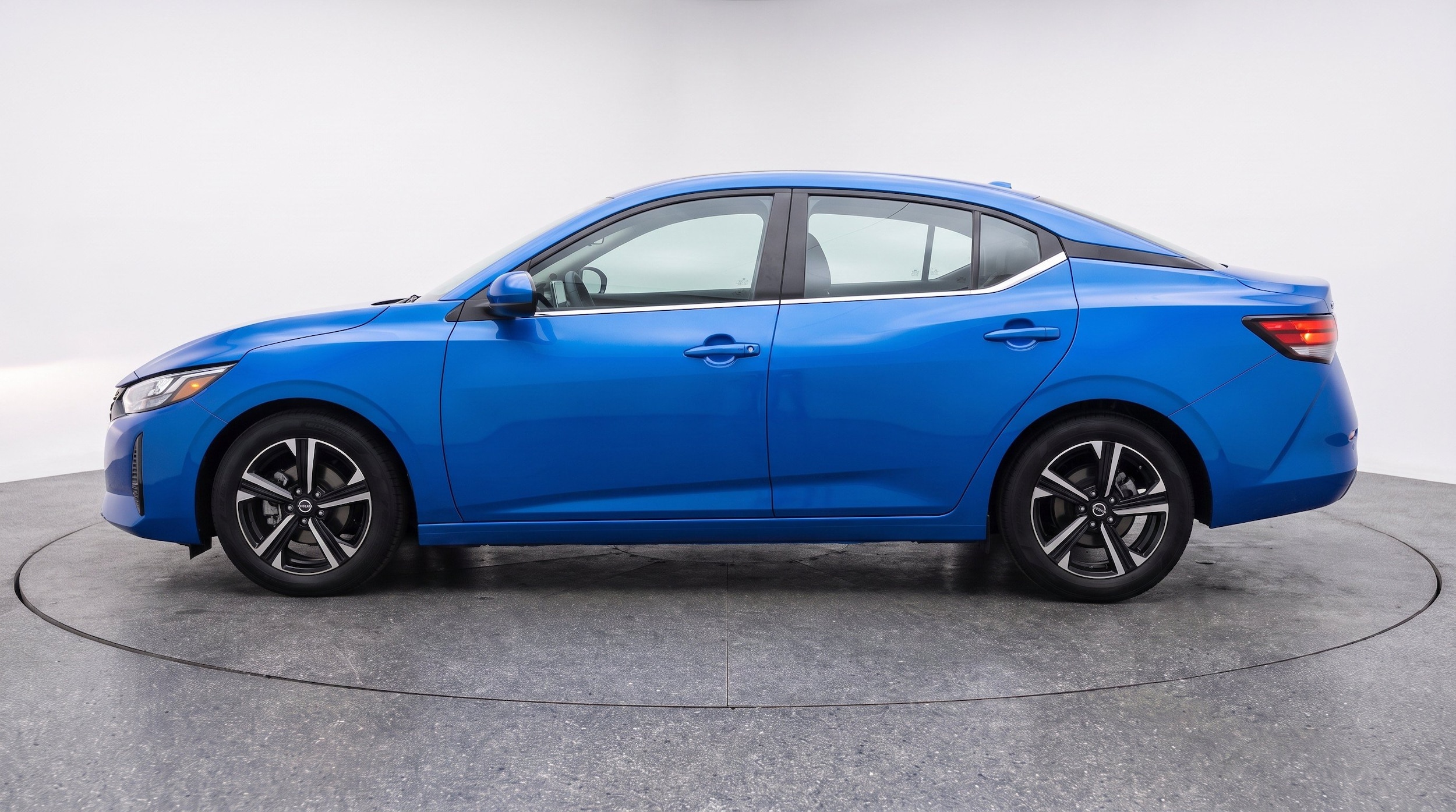 Thumbnail: 2025 Nissan Sentra - 5
