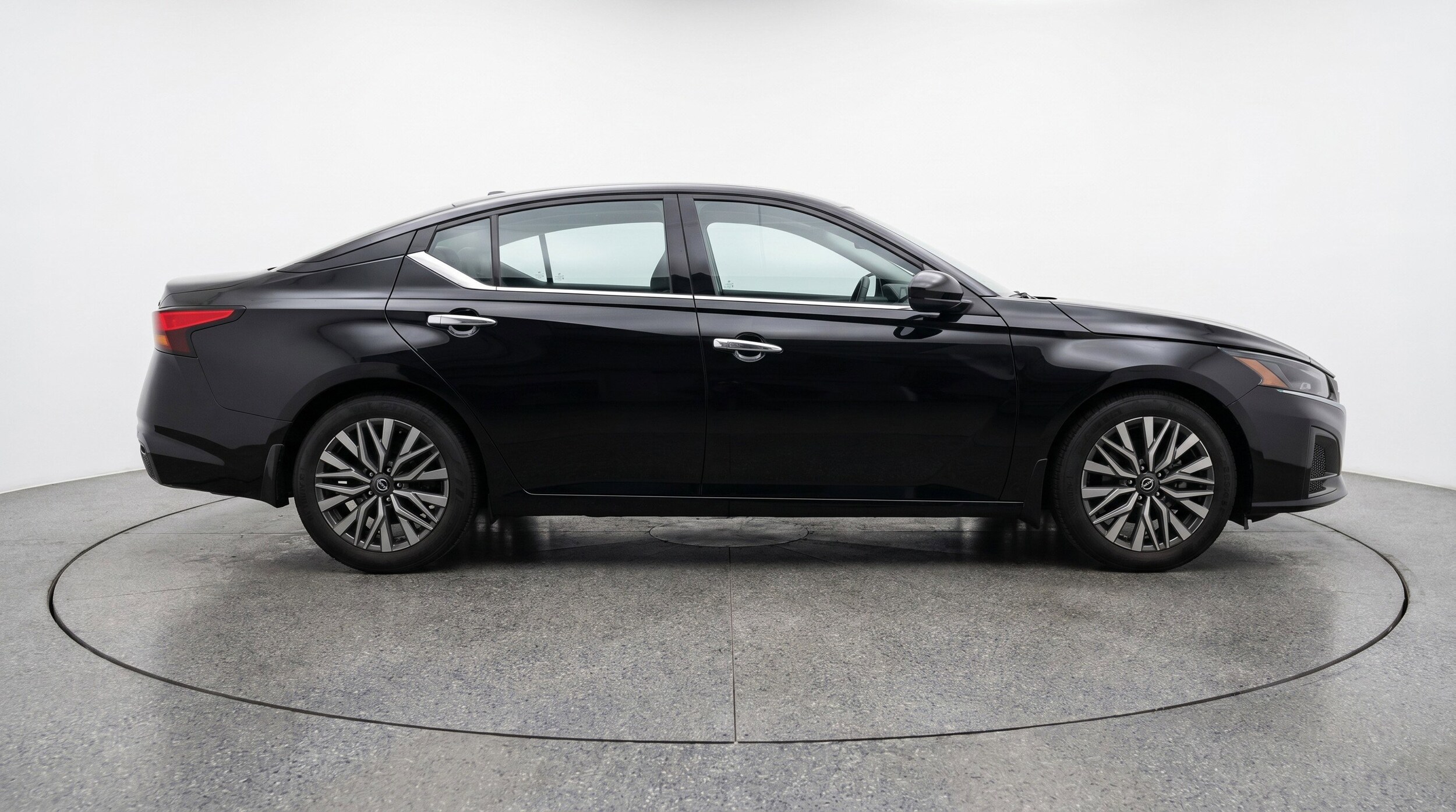 Thumbnail: 2025 Nissan Altima - 11