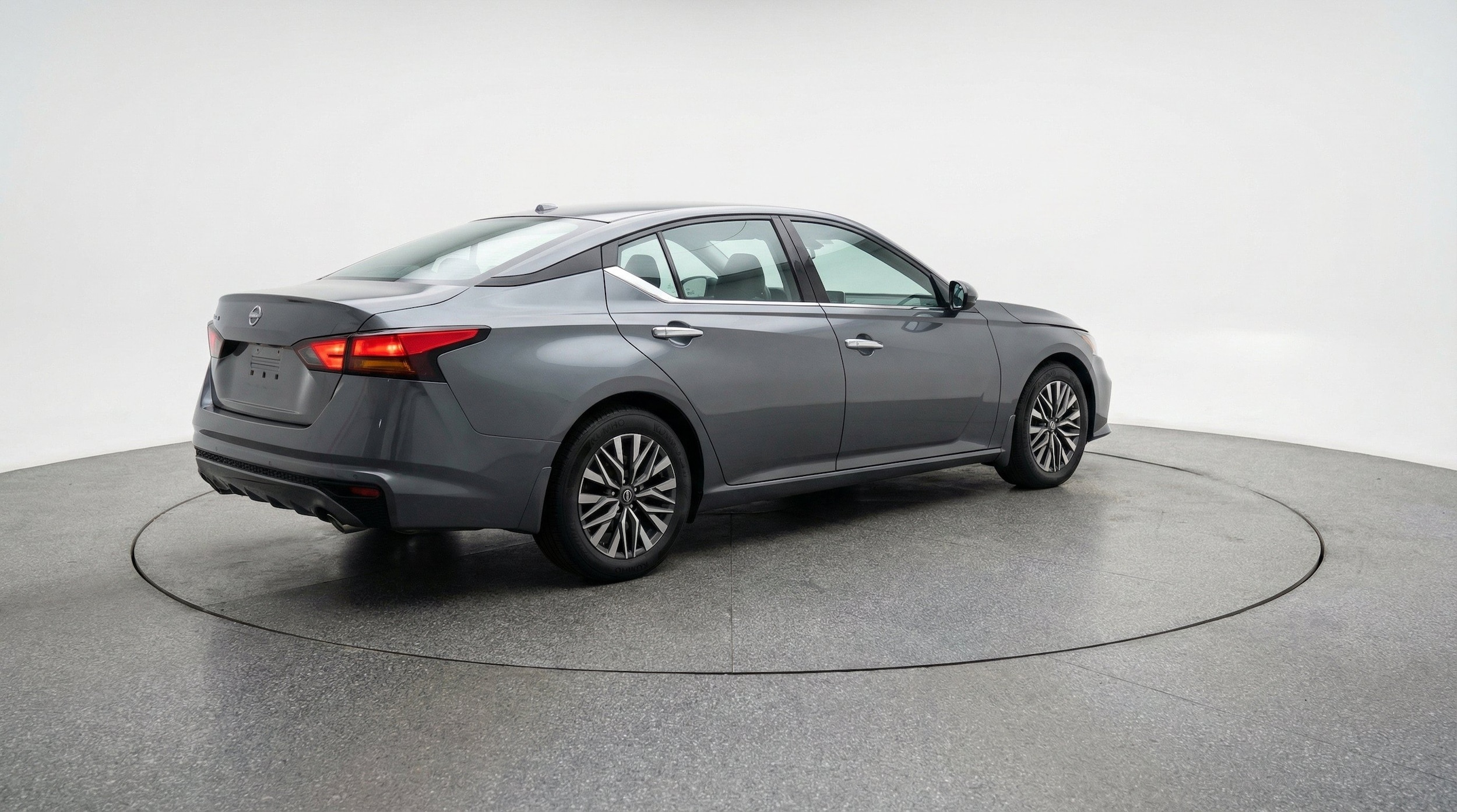 Thumbnail: 2025 Nissan Altima - 9