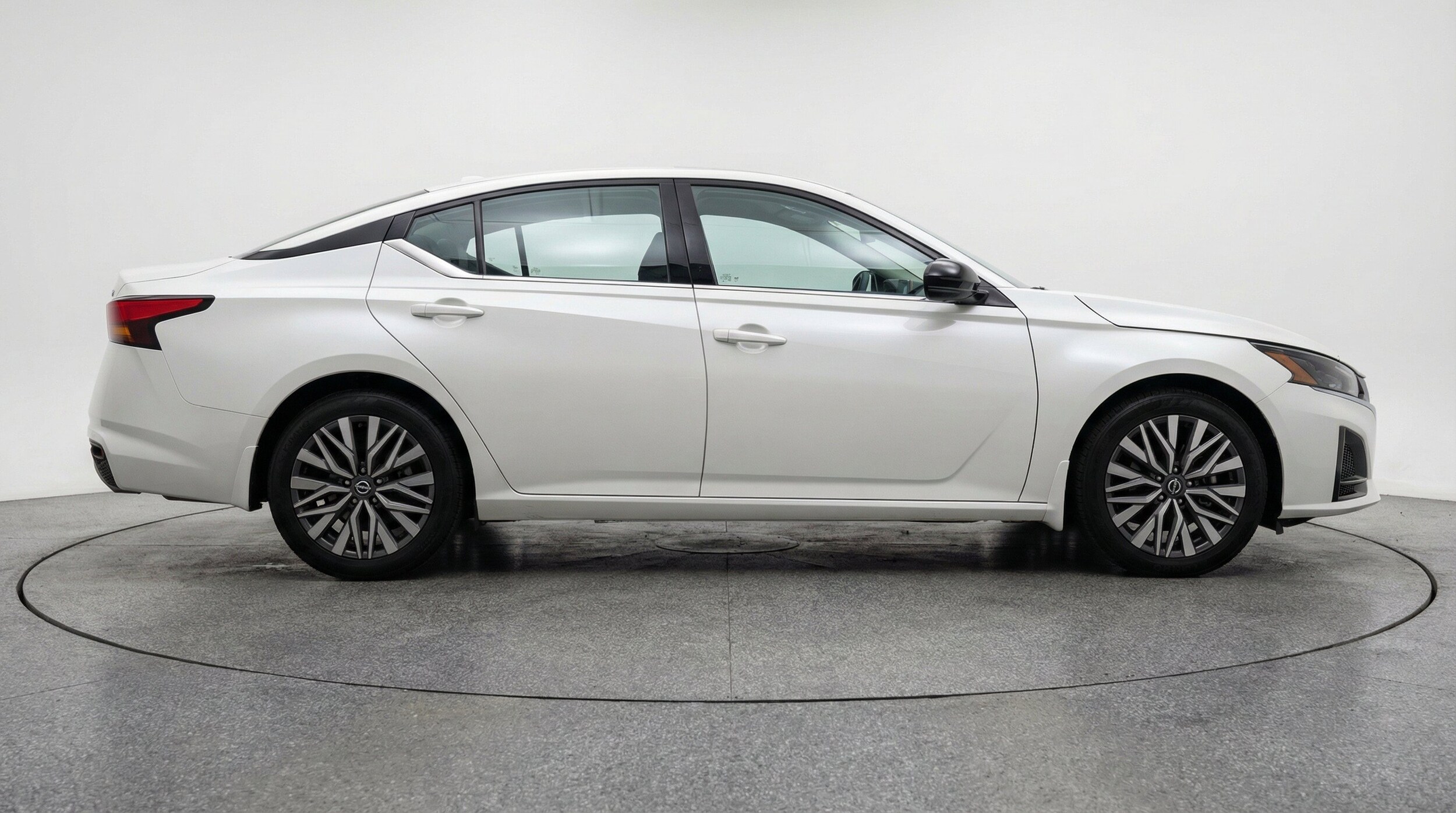 Thumbnail: 2025 Nissan Altima - 10