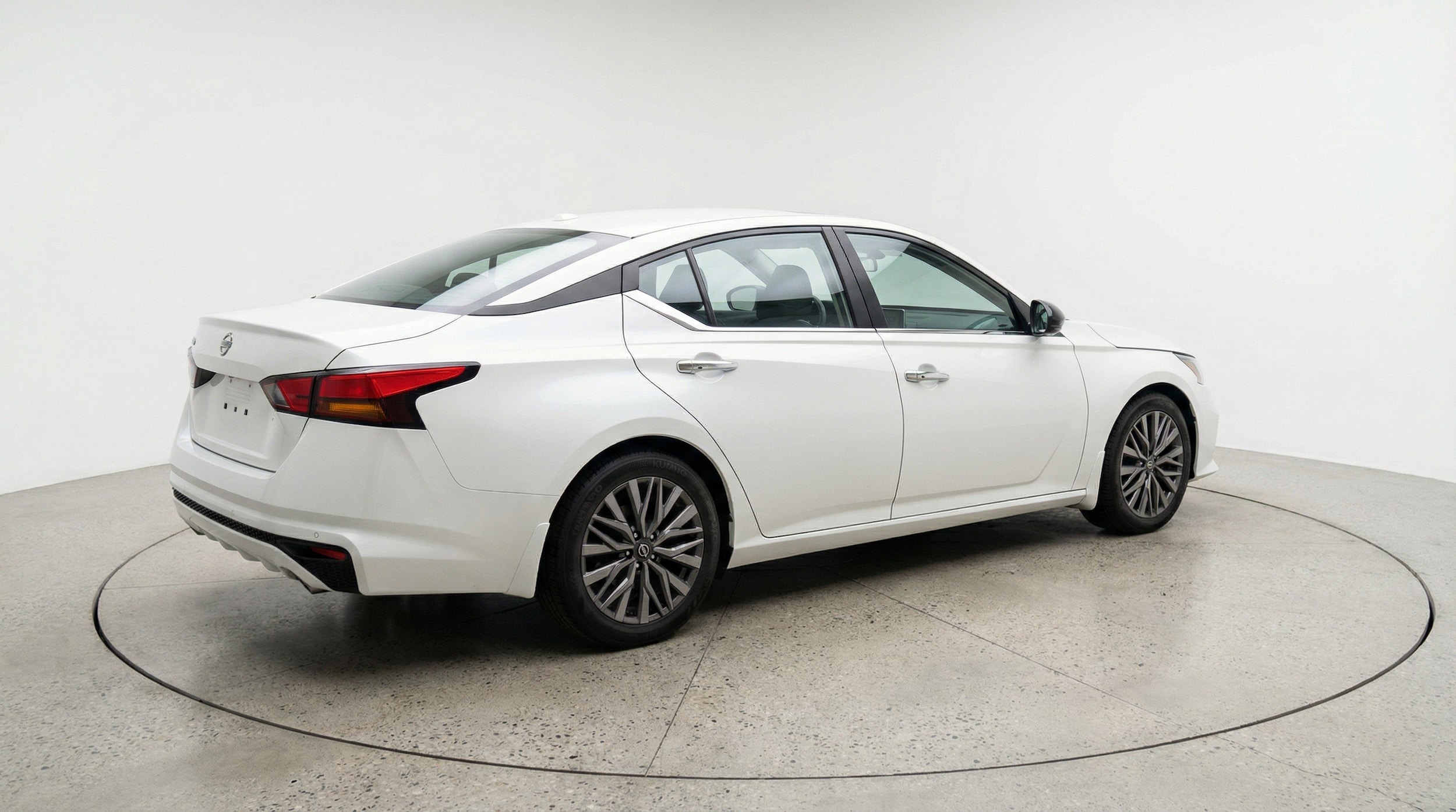 Thumbnail: 2025 Nissan Altima - 9