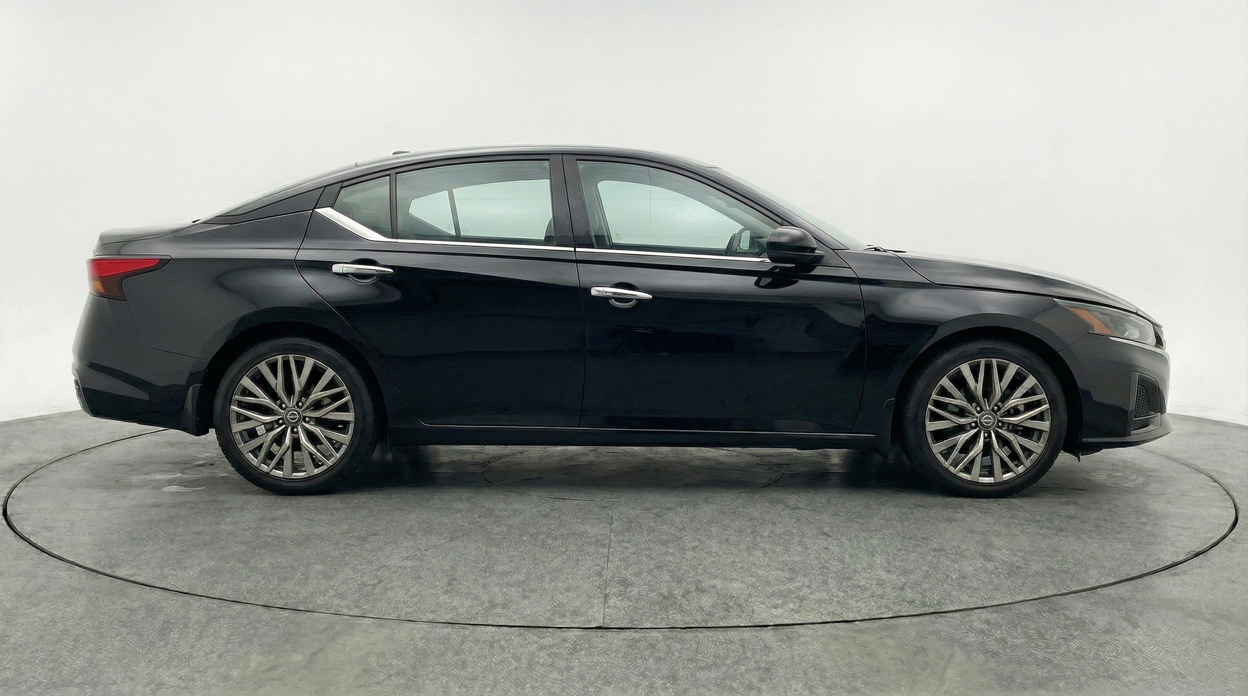 Thumbnail: 2025 Nissan Altima - 11