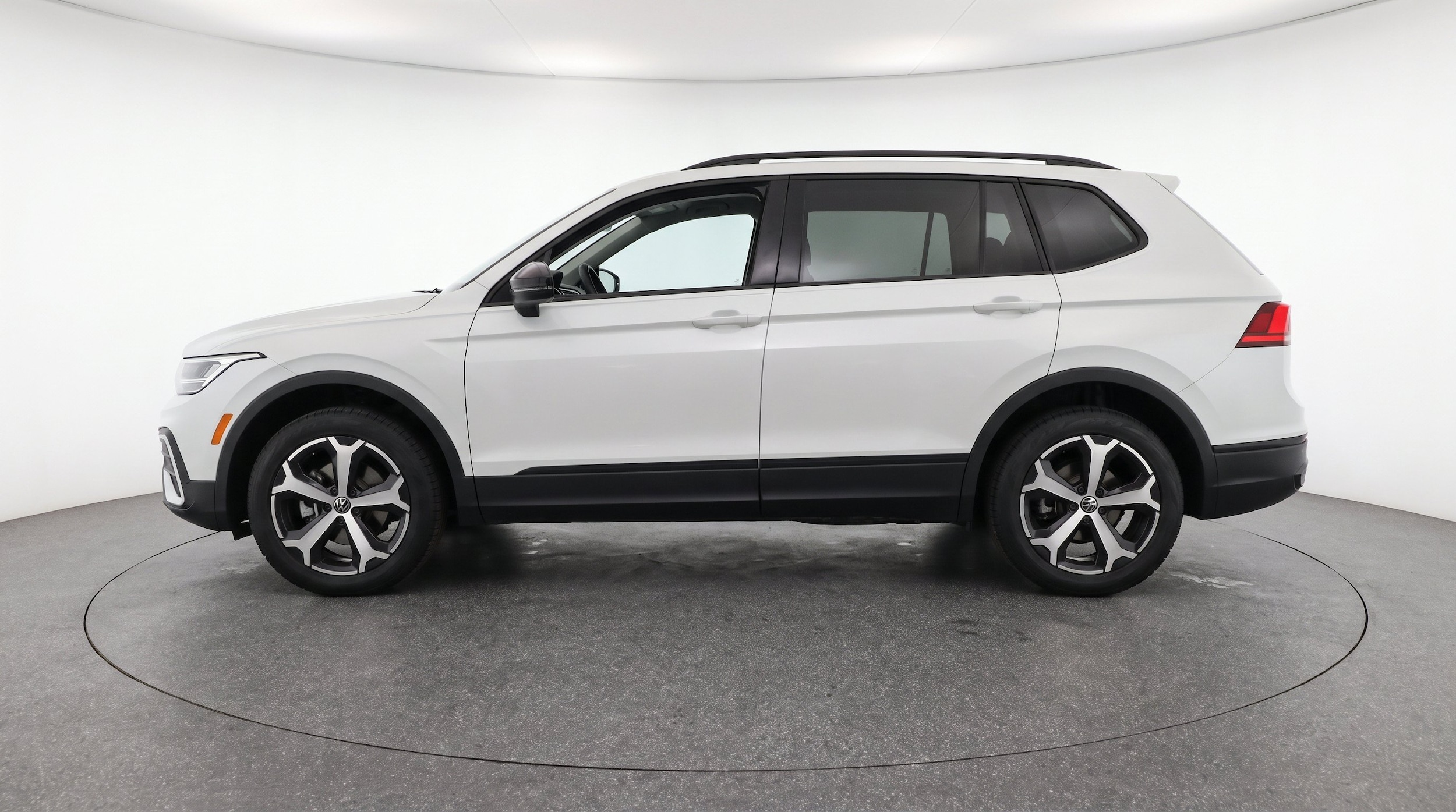 Thumbnail: 2026 Volkswagen Tiguan - 5