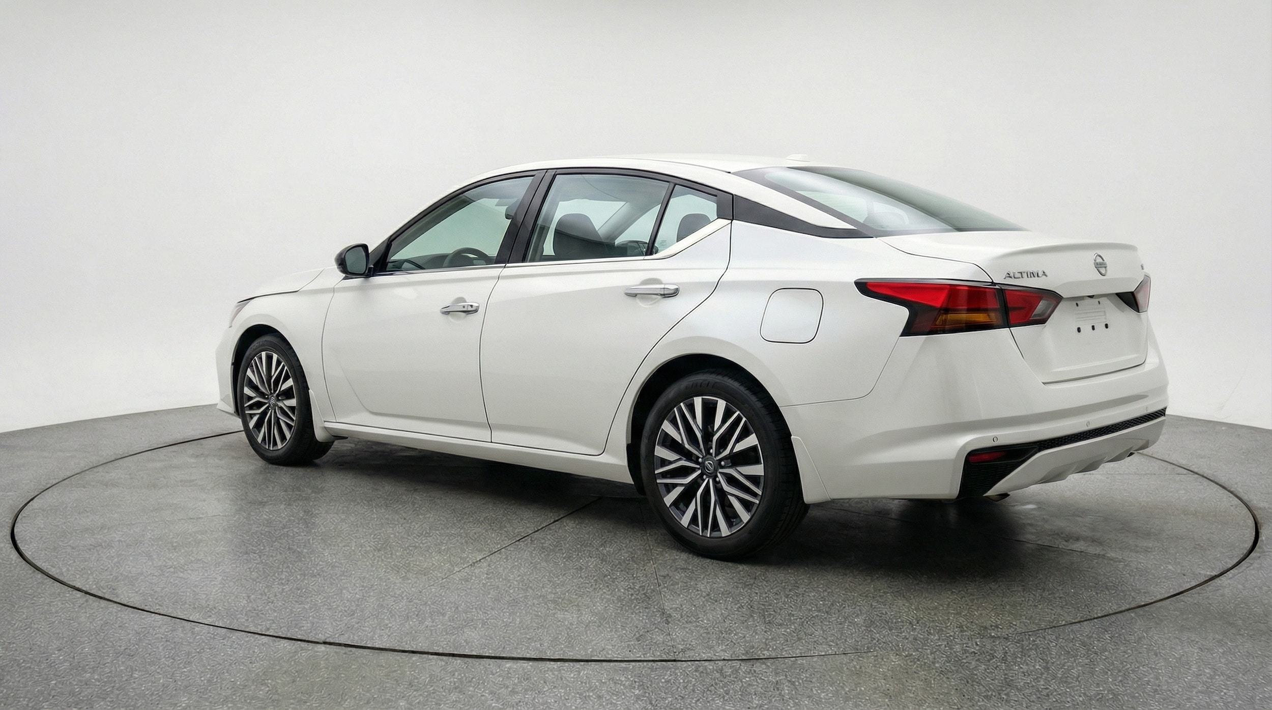 Thumbnail: 2025 Nissan Altima - 5