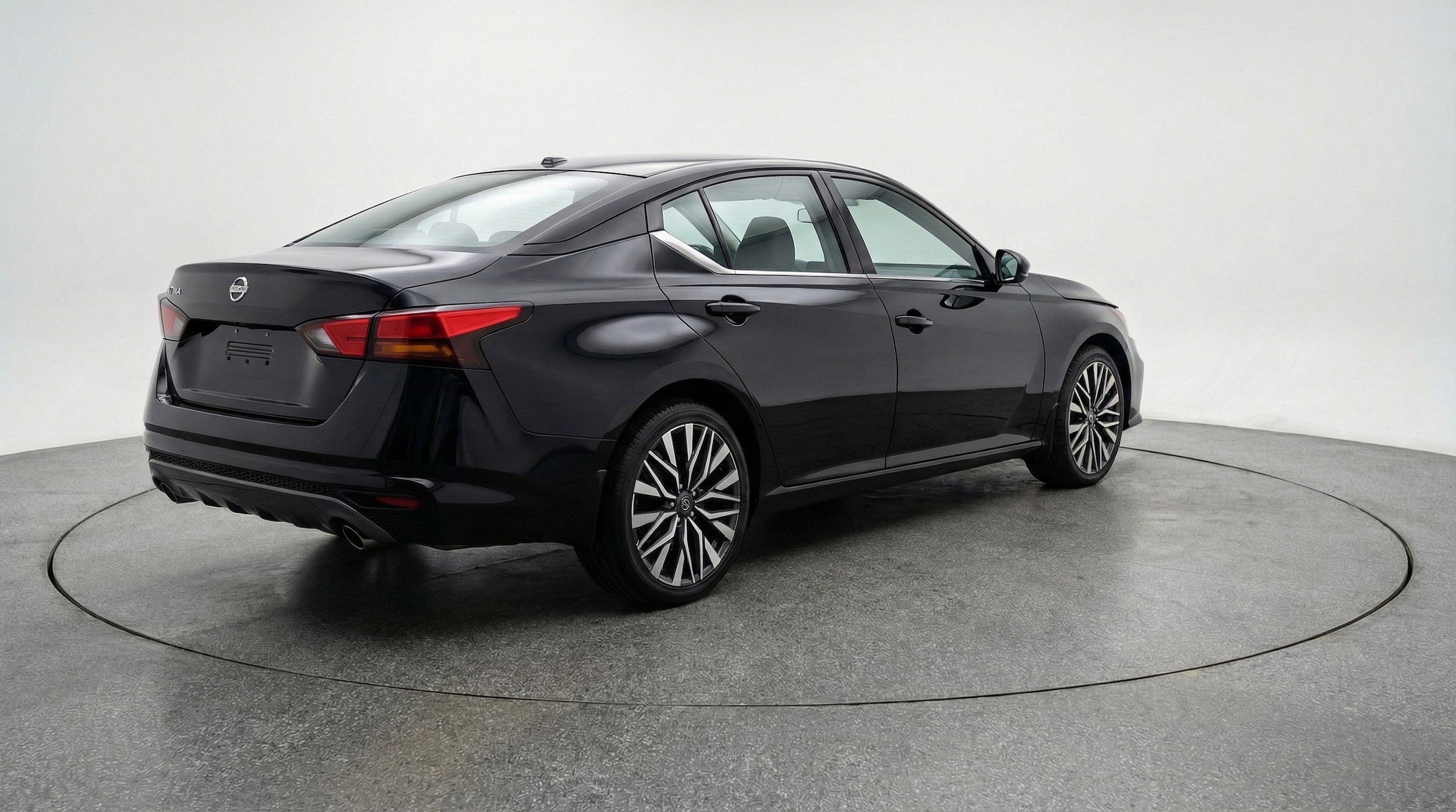 Thumbnail: 2025 Nissan Altima - 9