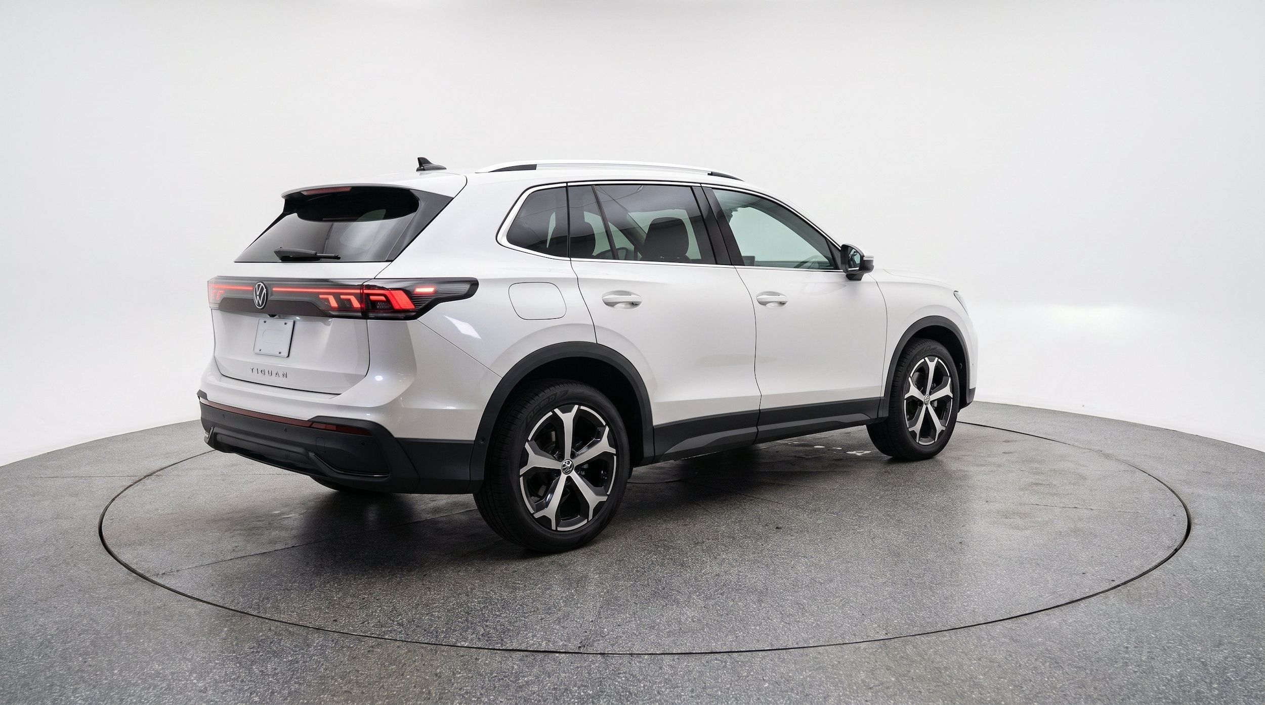 Thumbnail: 2026 Volkswagen Tiguan - 9