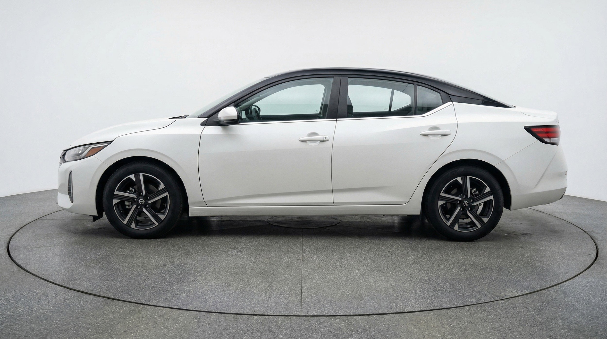 Thumbnail: 2025 Nissan Sentra - 5