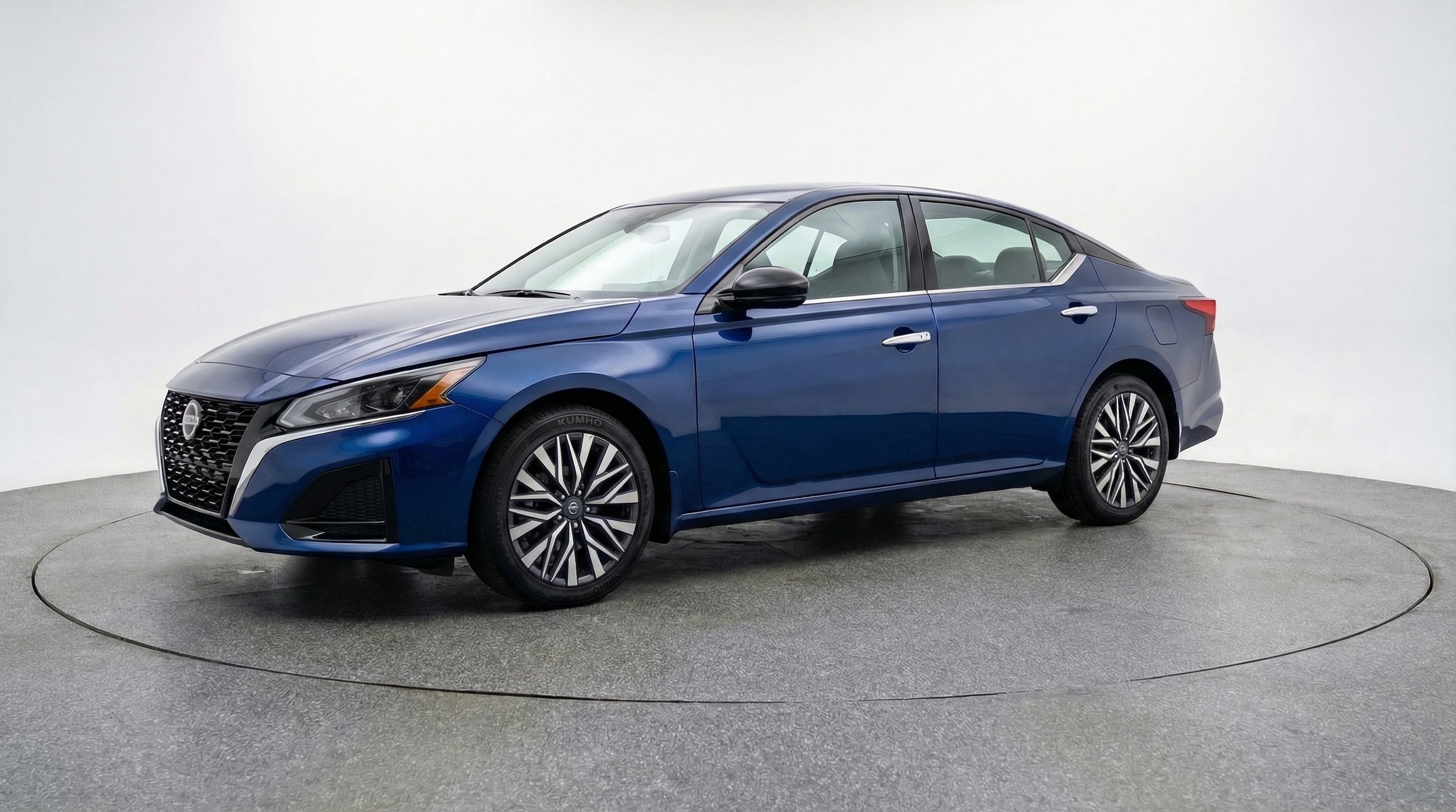 Thumbnail: 2025 Nissan Altima - 3