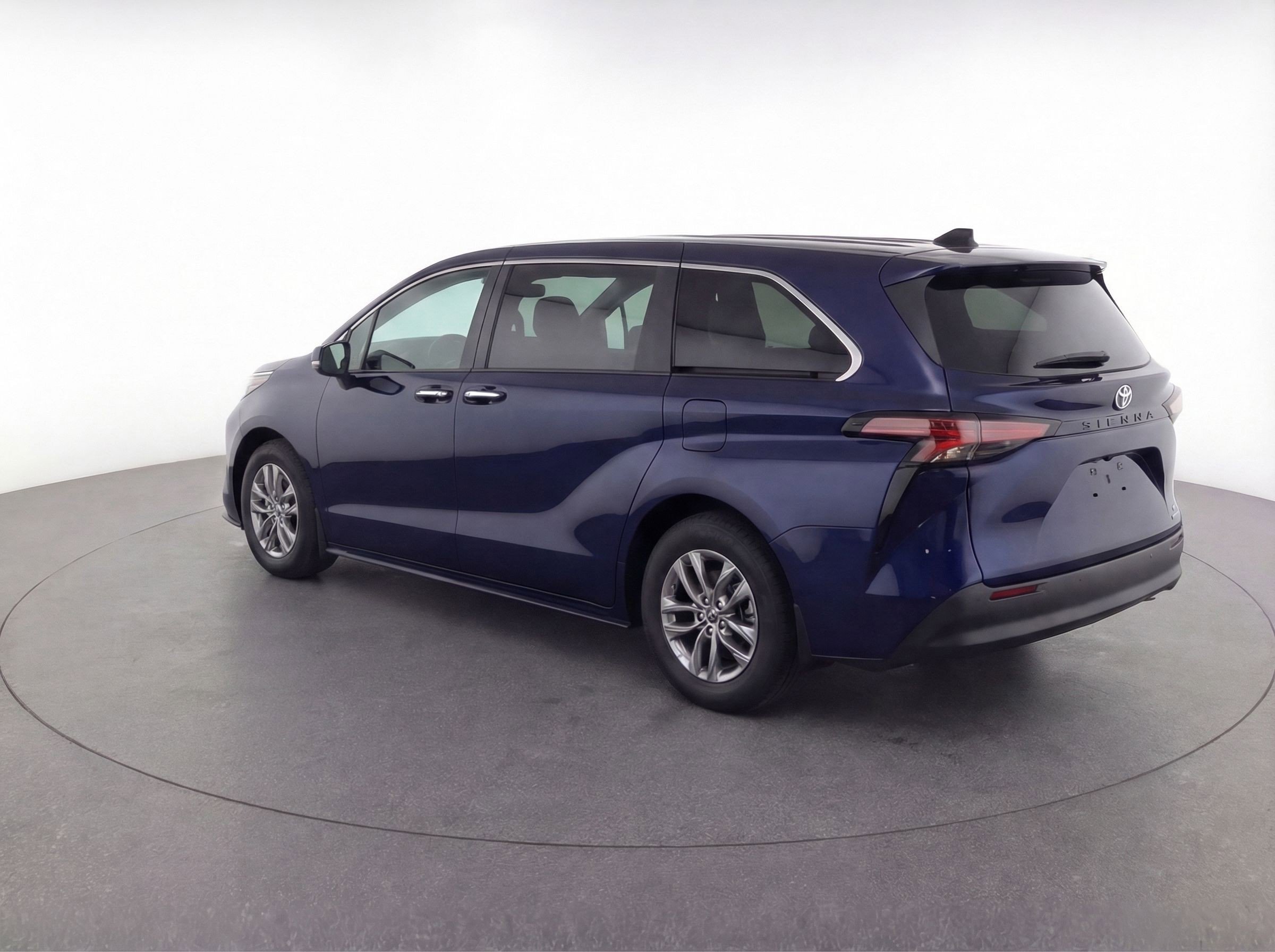 Thumbnail: 2024 Toyota Sienna - 6